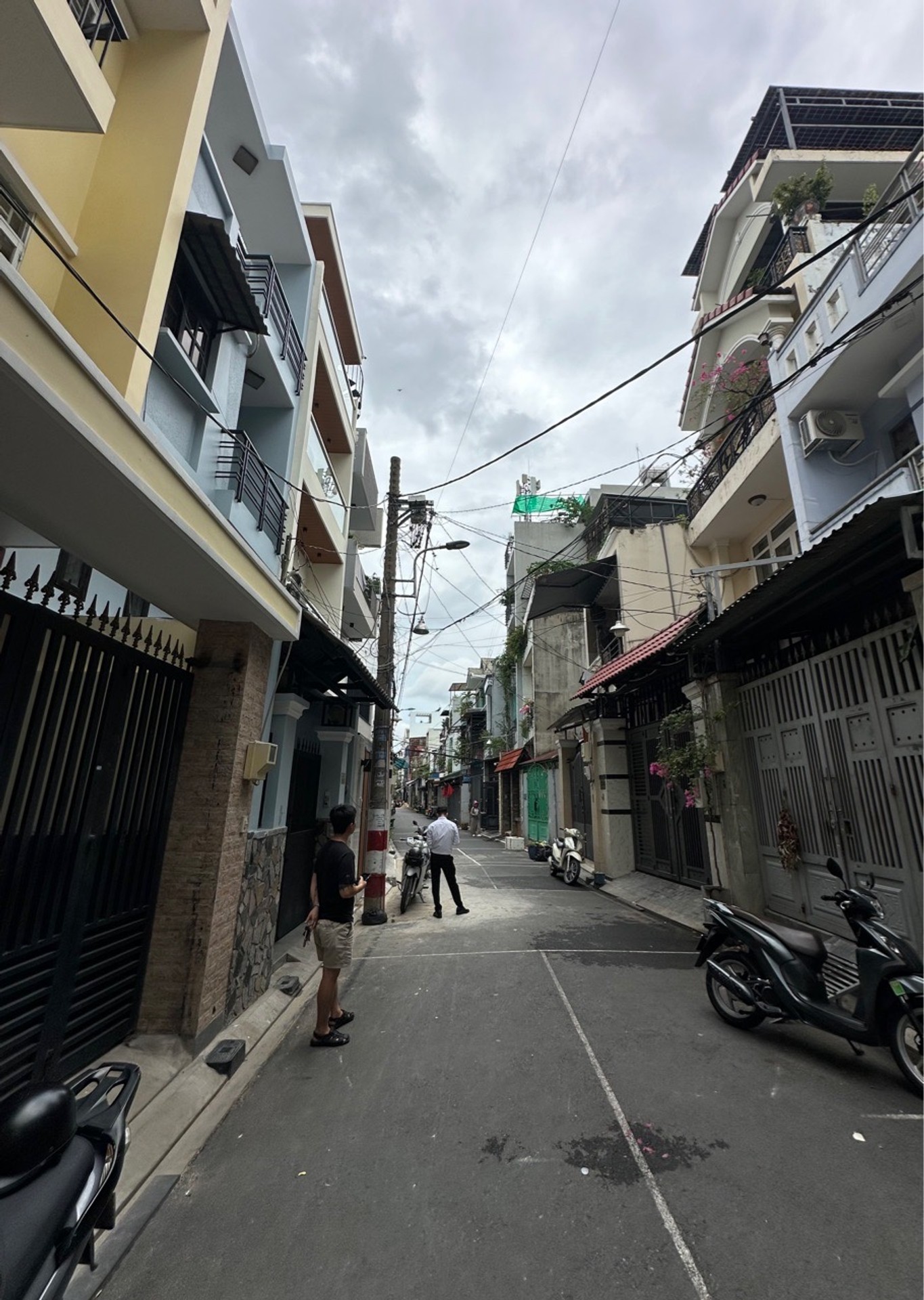 HẺM NHỰA Ô TÔ TRÁNH - GẦN LUỸ BÁN BÍCH- VĂN PHÒNG ĐĂNG KÝ ĐẤT ĐAI TÂN PHÚ - GẦN BÀU CÁT- NGANG 4 x