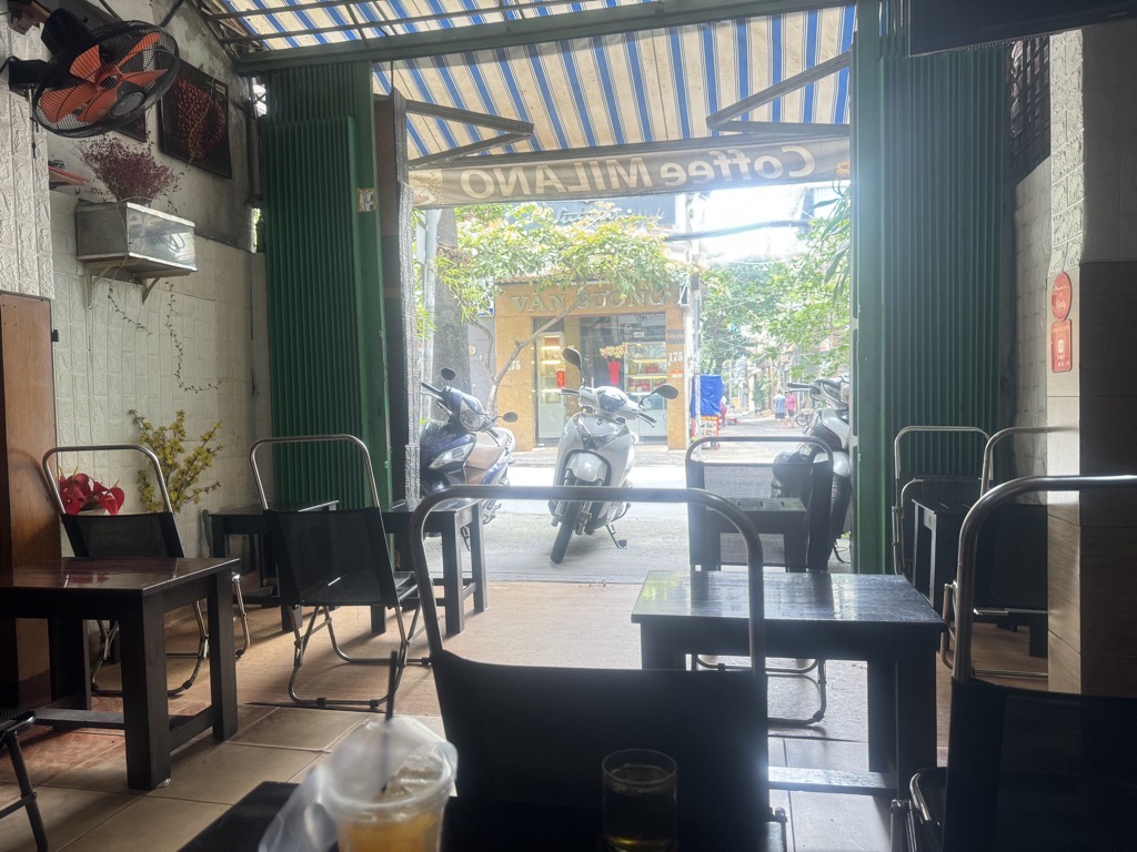 Bán nhà mặt Tiền ngay chung cư bàu cát-phường 10, quận Tân Bình, mặt tiền 4m, diện tích 56m2
