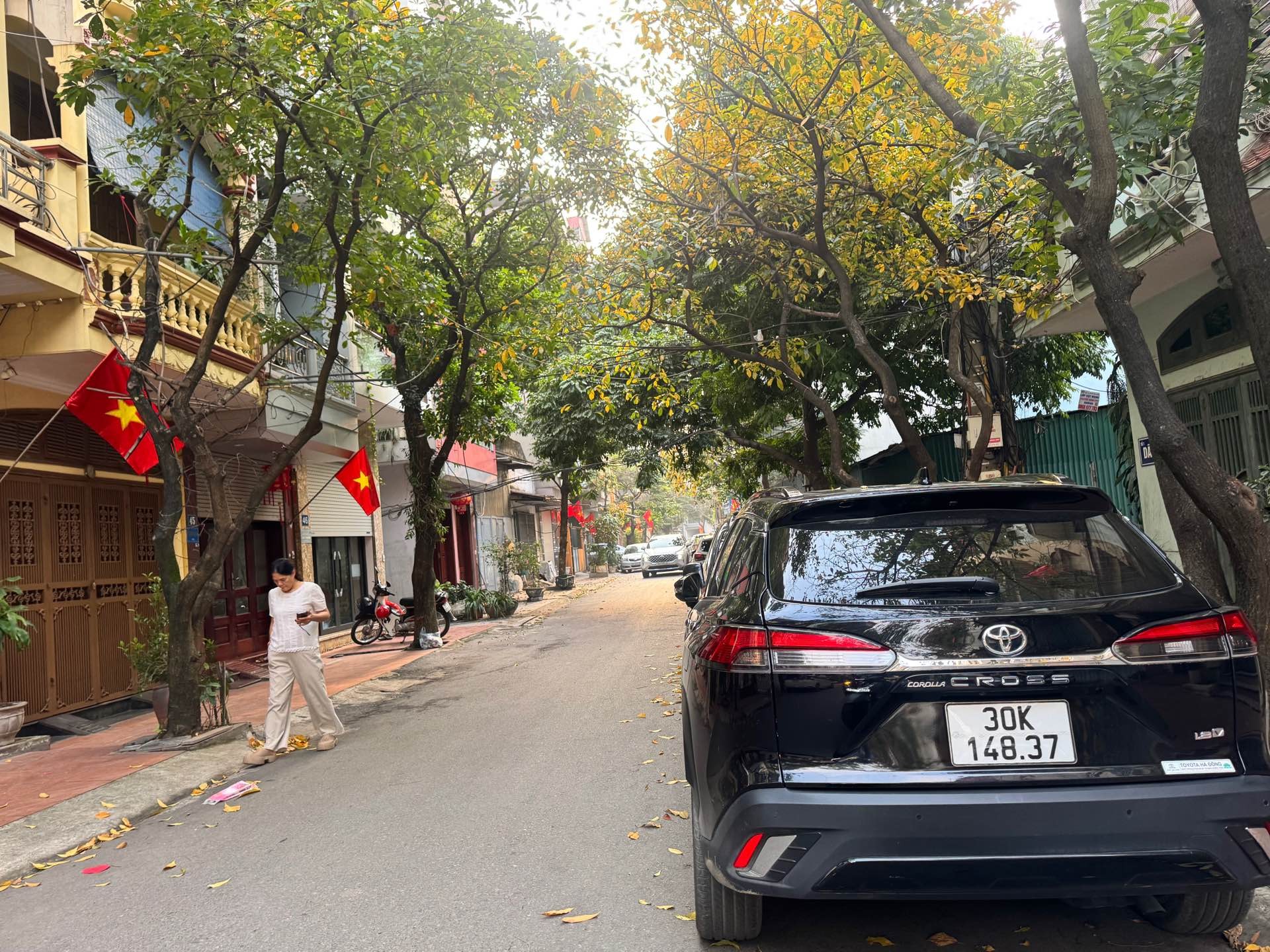Bán nhà 4 tầng phân lô Đa Sĩ, thông ô tô , giá 8.3 tỷ