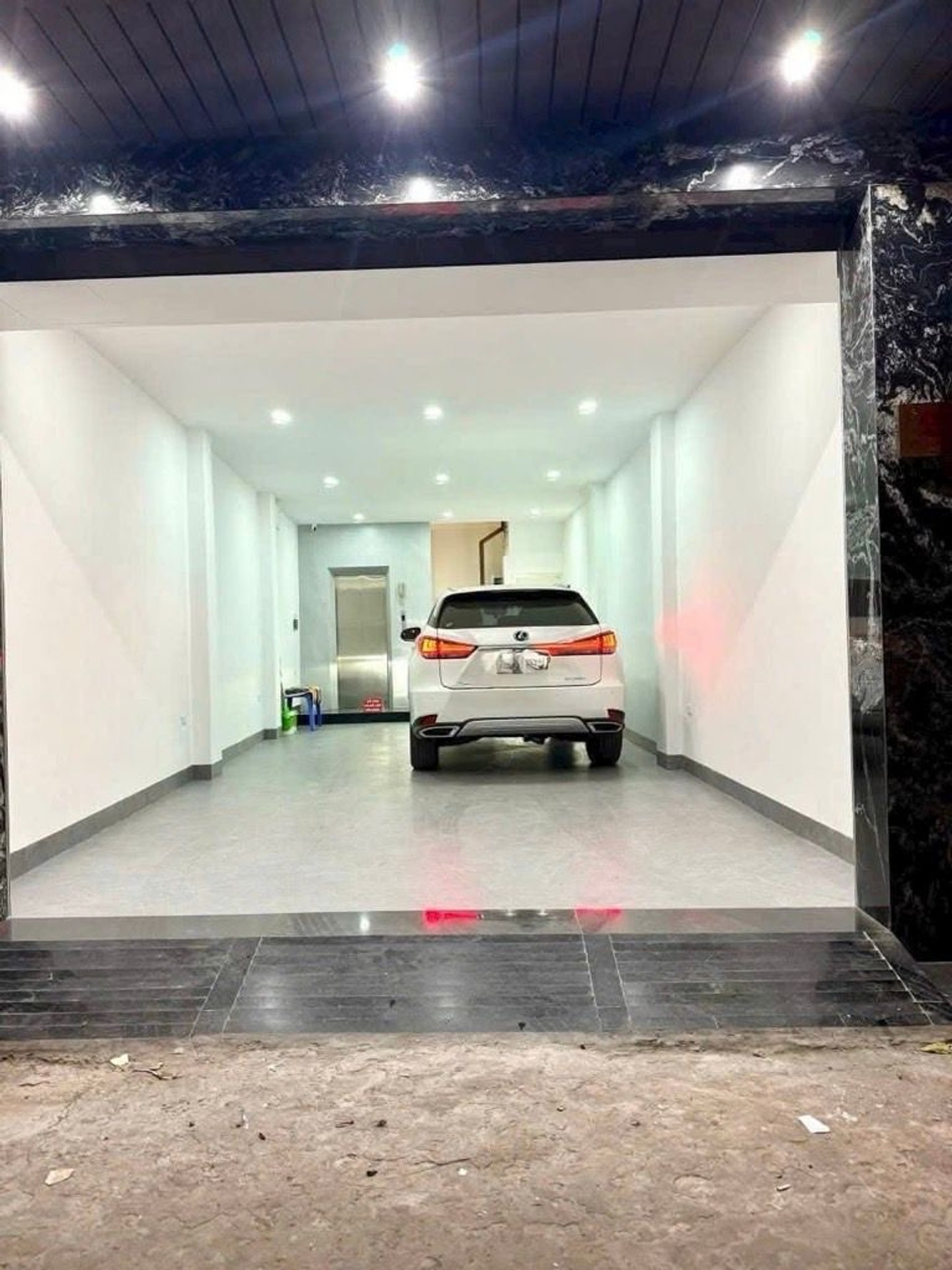 Biệt Thự Lô Góc Đẳng Cấp Tại Ngọc Lâm, Sở Hữu Thang Máy và Gara Ô Tô Riêng