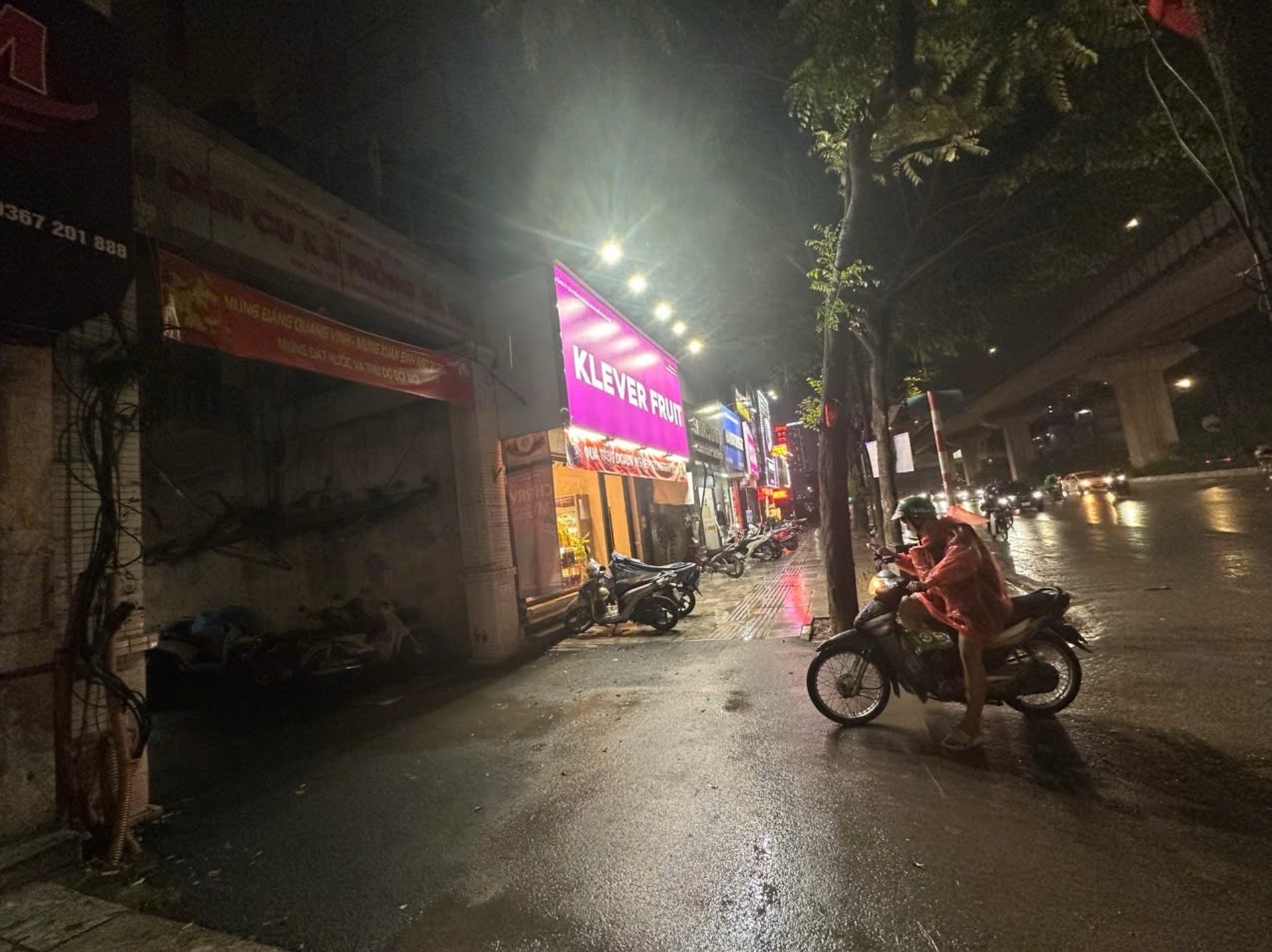 Bán nhà riêng Nguyễn Trãi trung tâm Thanh Xuân, 24m2, 4 tầng,kinh doanh sầm uất,ô tô đỗ cửa