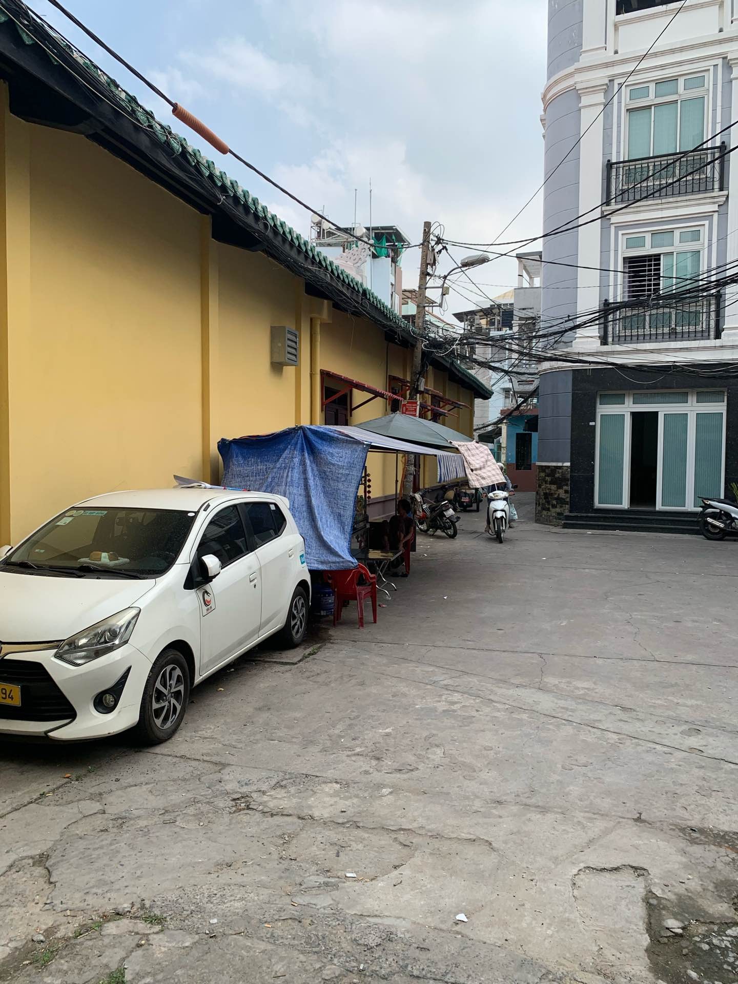 Nhà 3 Tầng Hiện Đại Quận 10, 4PN, Thu Nhập 20 Triệu/Tháng