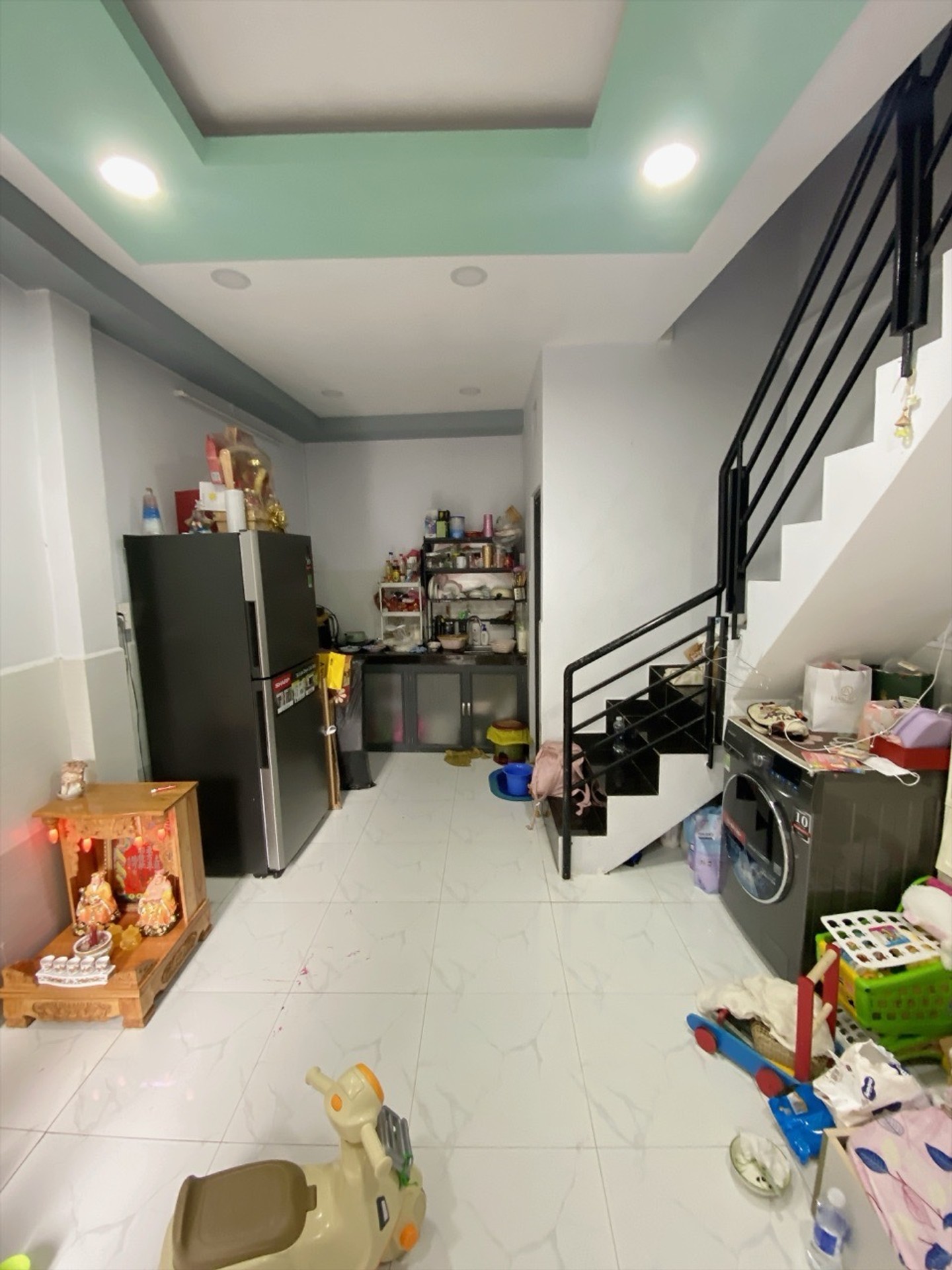 Nhà 2 tầng xinh xắn, giá hợp lý tại Quận 7