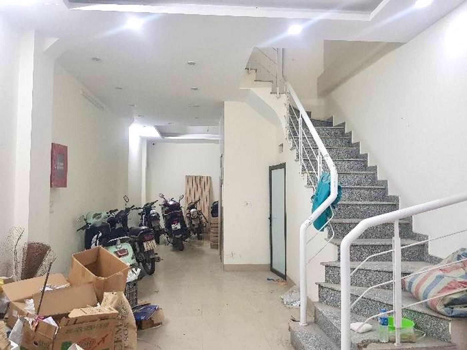 Bán Chung Cư Mini 6 Tầng Thang Máy tại Bằng Liệt, KĐT Linh Đàm, Dòng Tiền Ổn Định.
