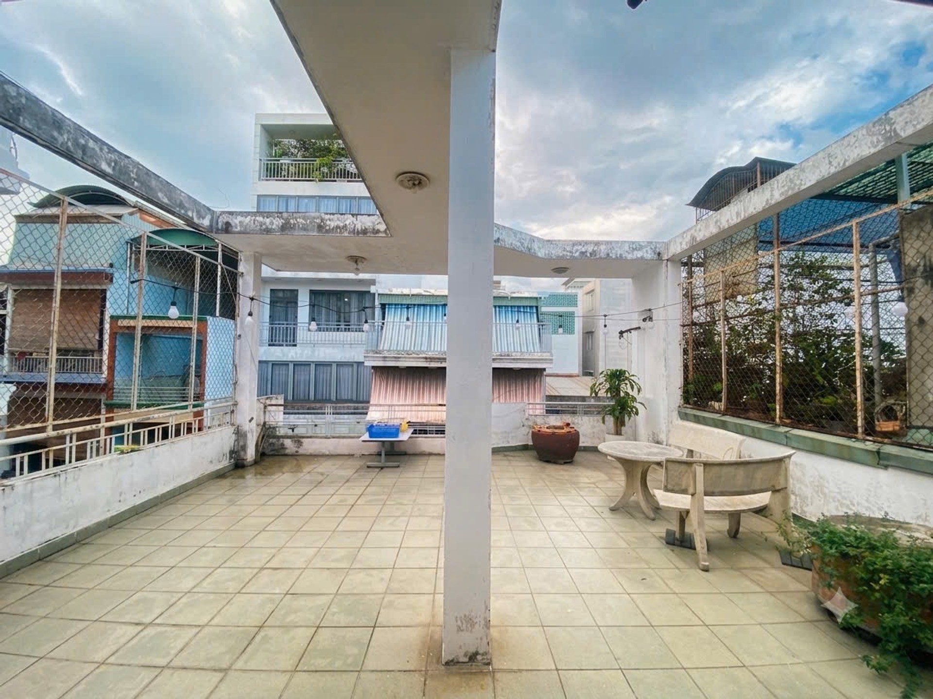 HẺM XE TẢI PHẠM VĂN HAI - GẦN SÂN BAY - 60M2 - 3 TẦNG -
