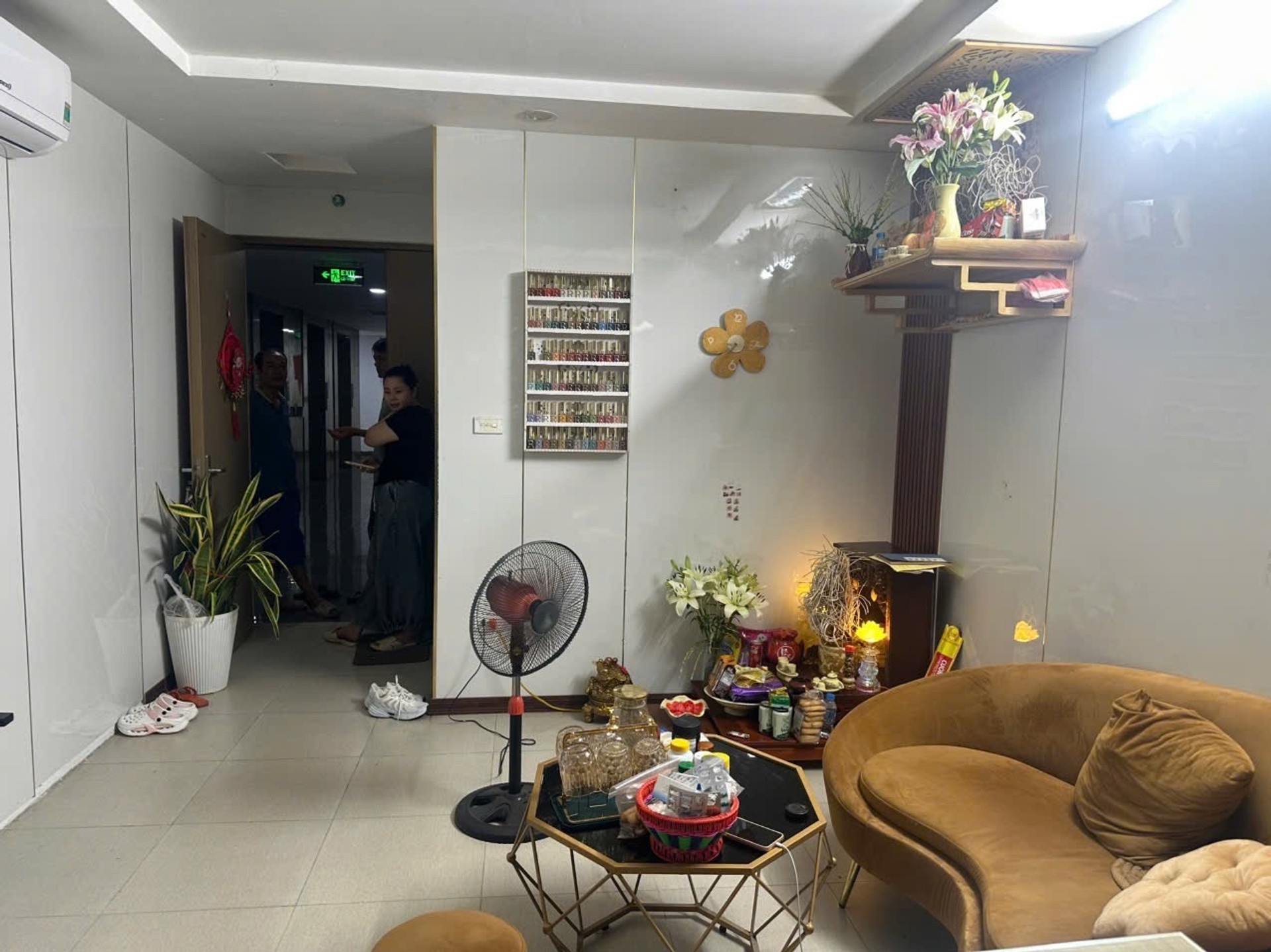 2.6 tỷ, Căn hộ 2 ngủ, 2 vs, thang máy, trung tâm Long Biên