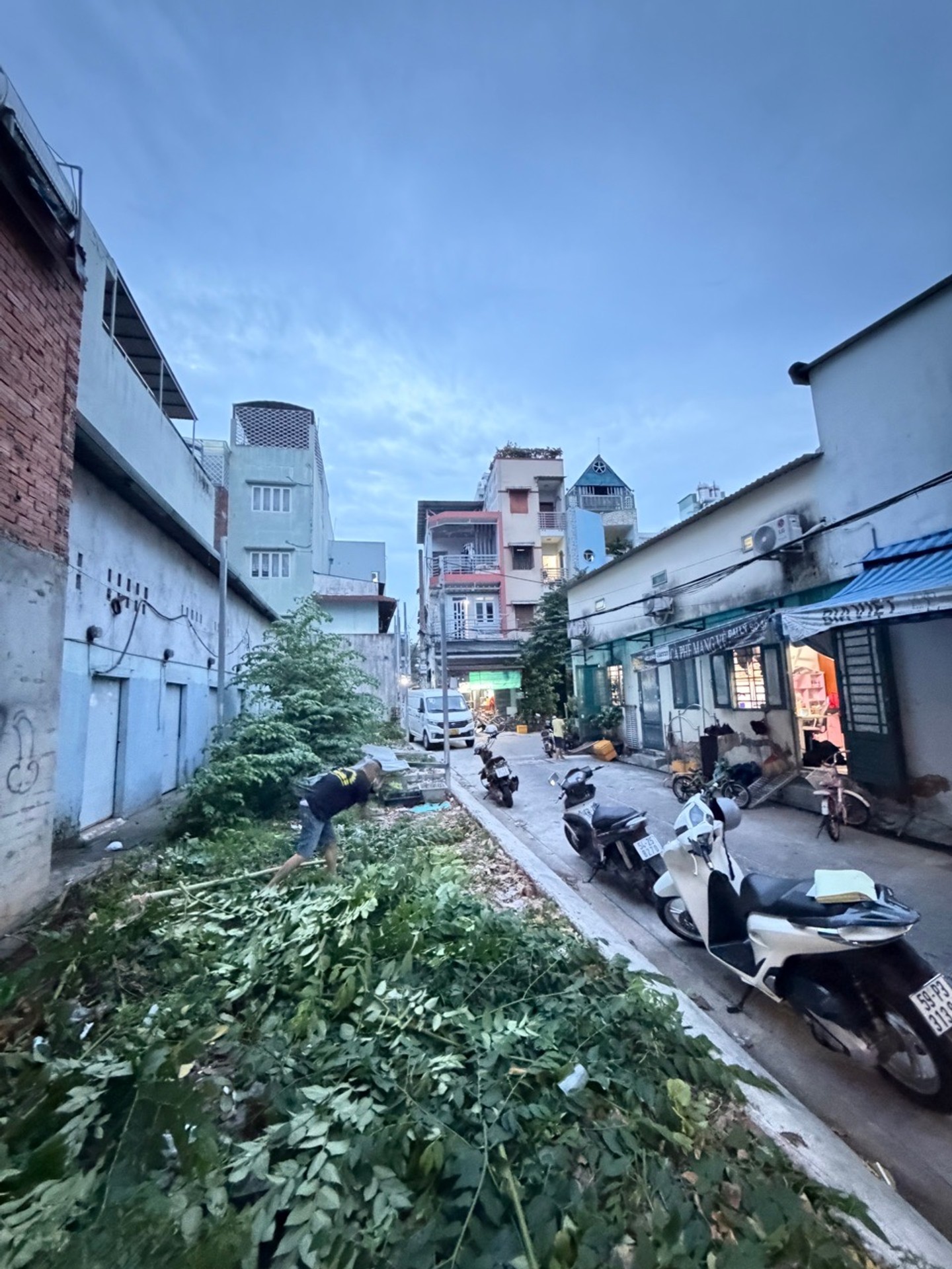 Bán đất góc mặt tiền rộng, gần Aeon Tân Phú, giá hấp dẫn