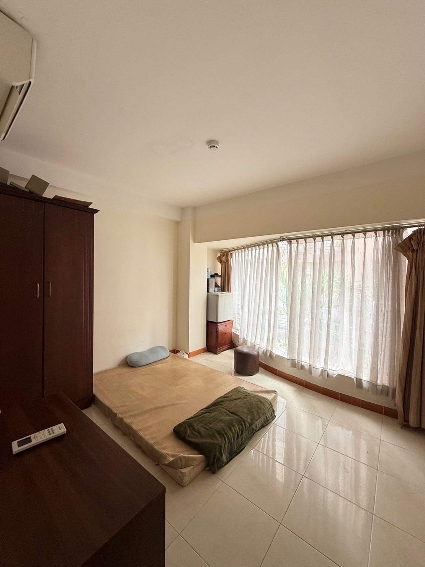 Tòa nhà 6 tầng thang máy - Vị trí đắc địa, dòng tiền ổn định