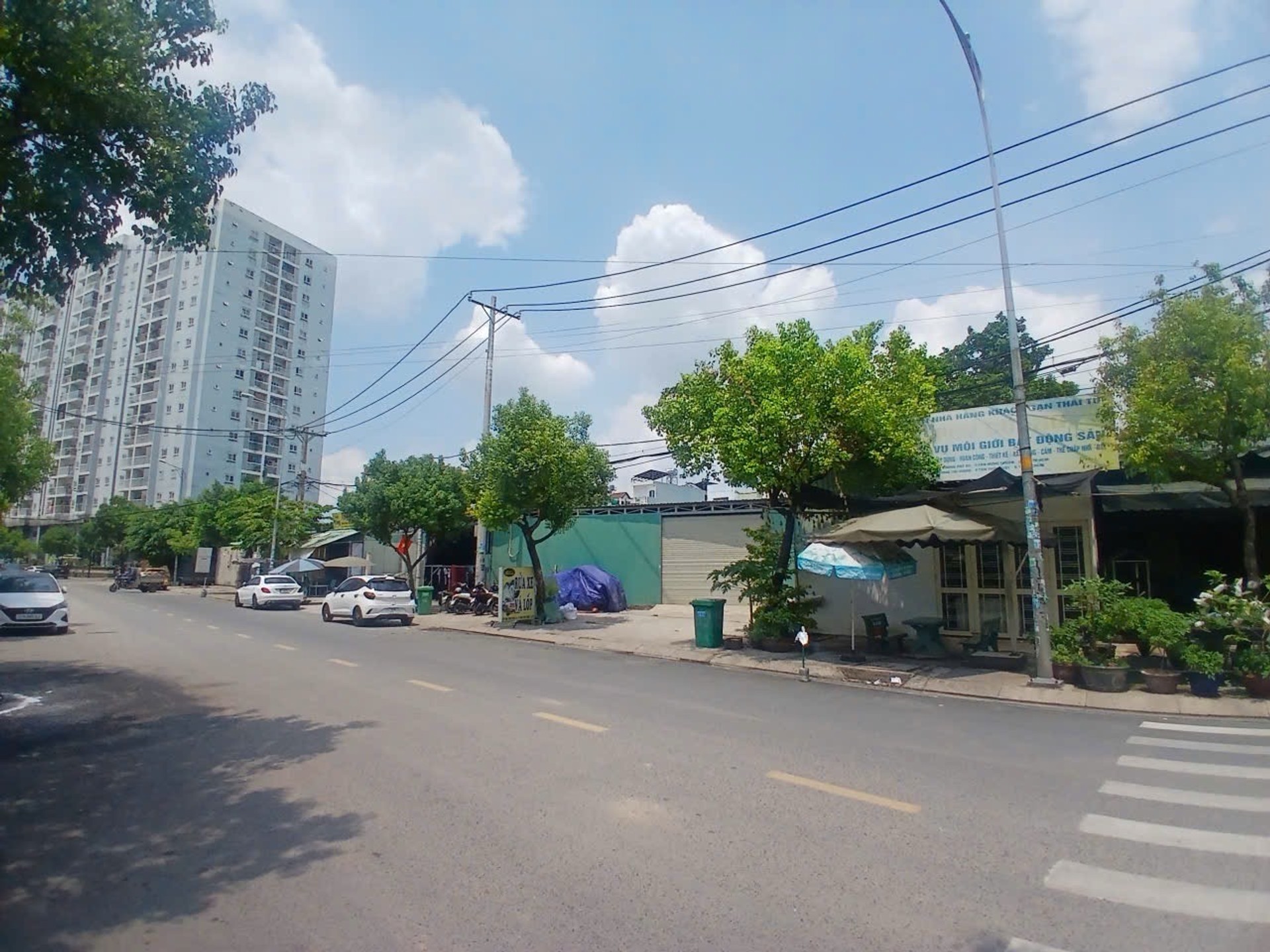 Bán nhà mặt tiền phường Tân Thới Nhất, diện tích 560m2, lô góc 2 mặt tiền kinh doanh