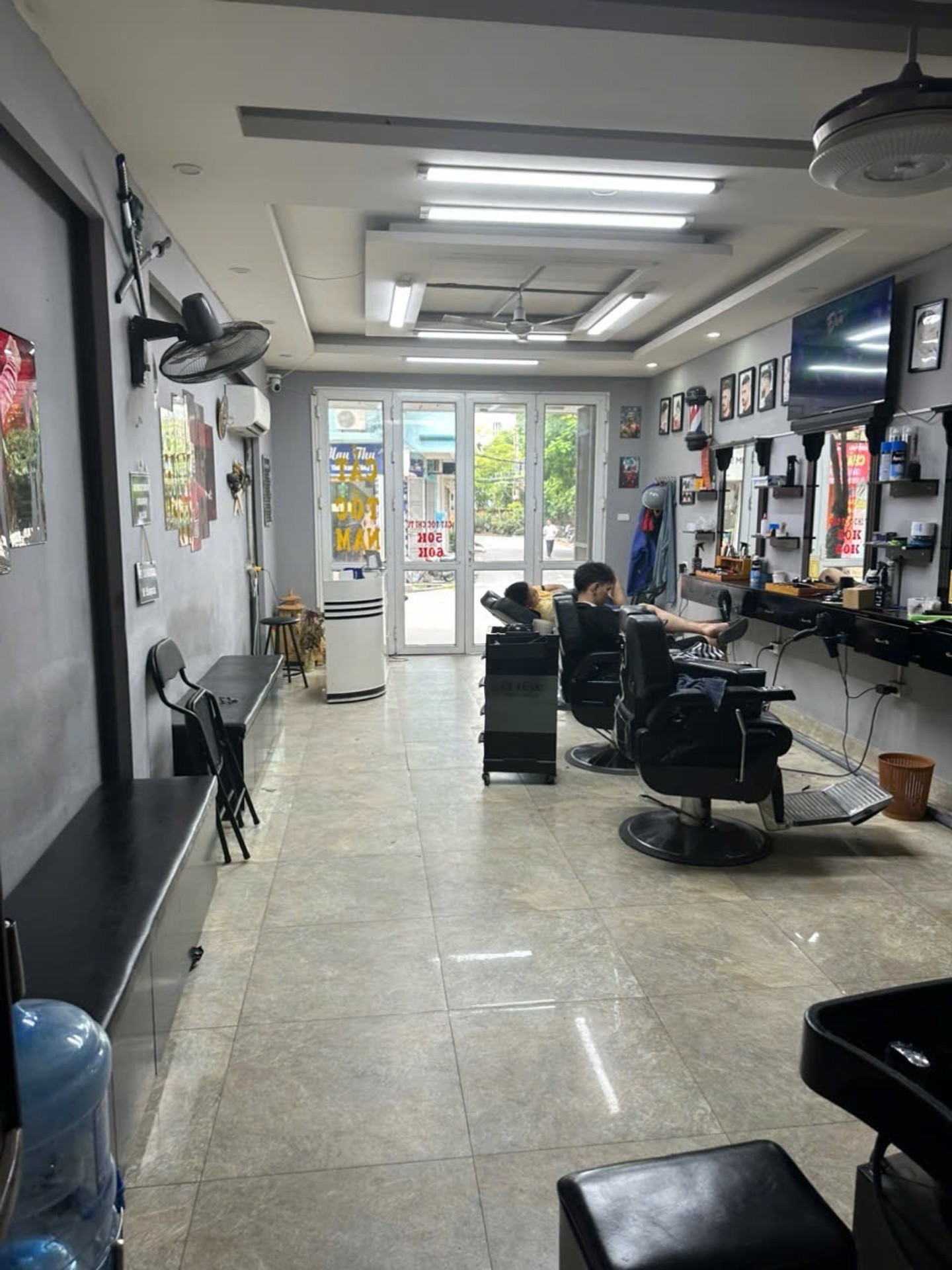 Bán nhà mặt phố lô góc 6 tầng thang máy khu an ninh tốt tại quận Thanh Xuân