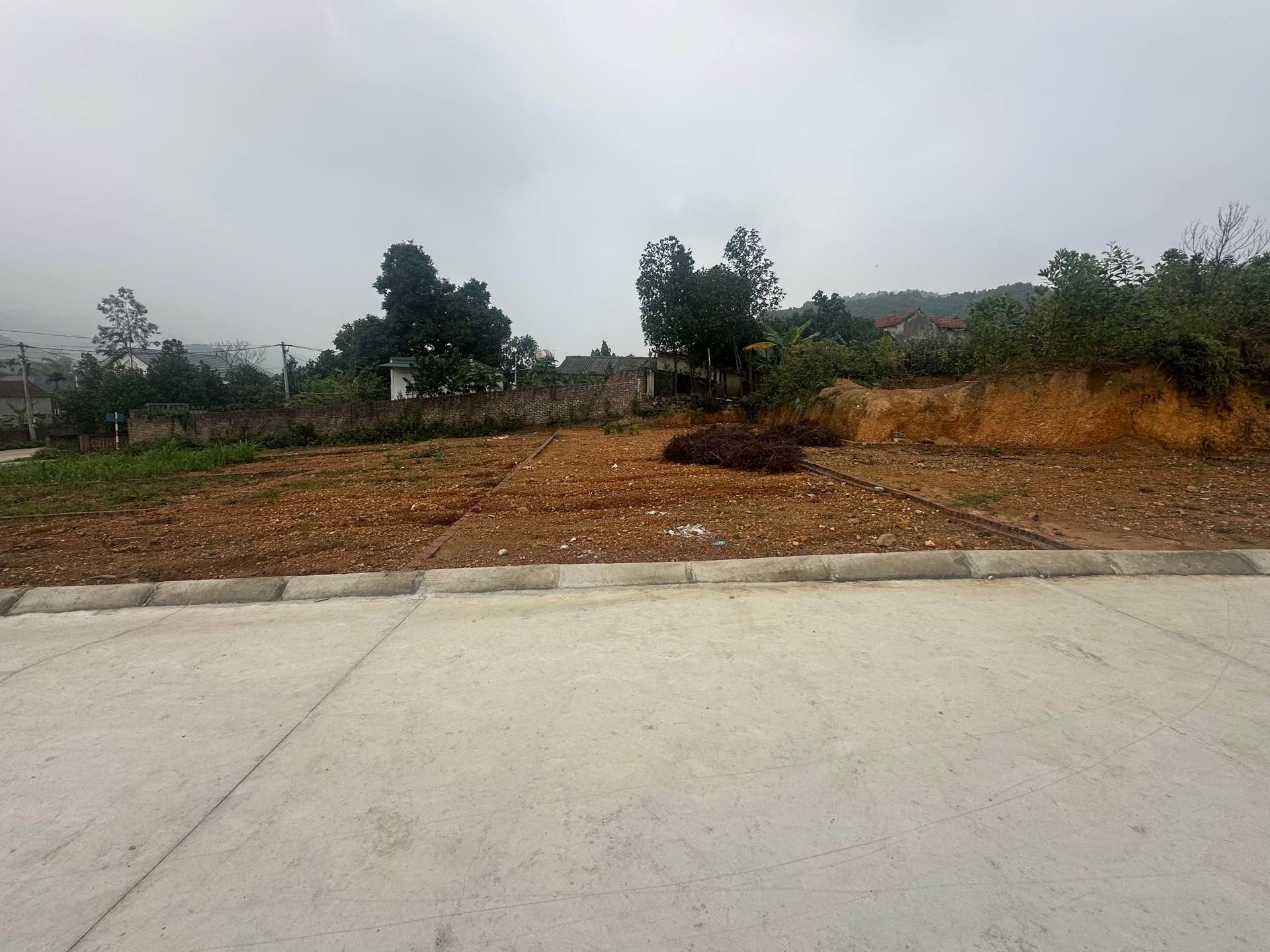 Lô đất Nam Sơn 100m2 siêu tiềm năng