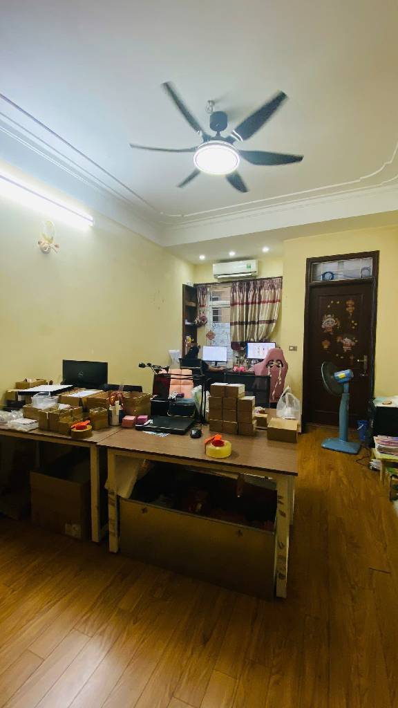 Bán nhà riêng 5 tầng tại Thanh Nhàn, ngõ ô tô đỗ cửa, kinh doanh thuận tiện, 36m2