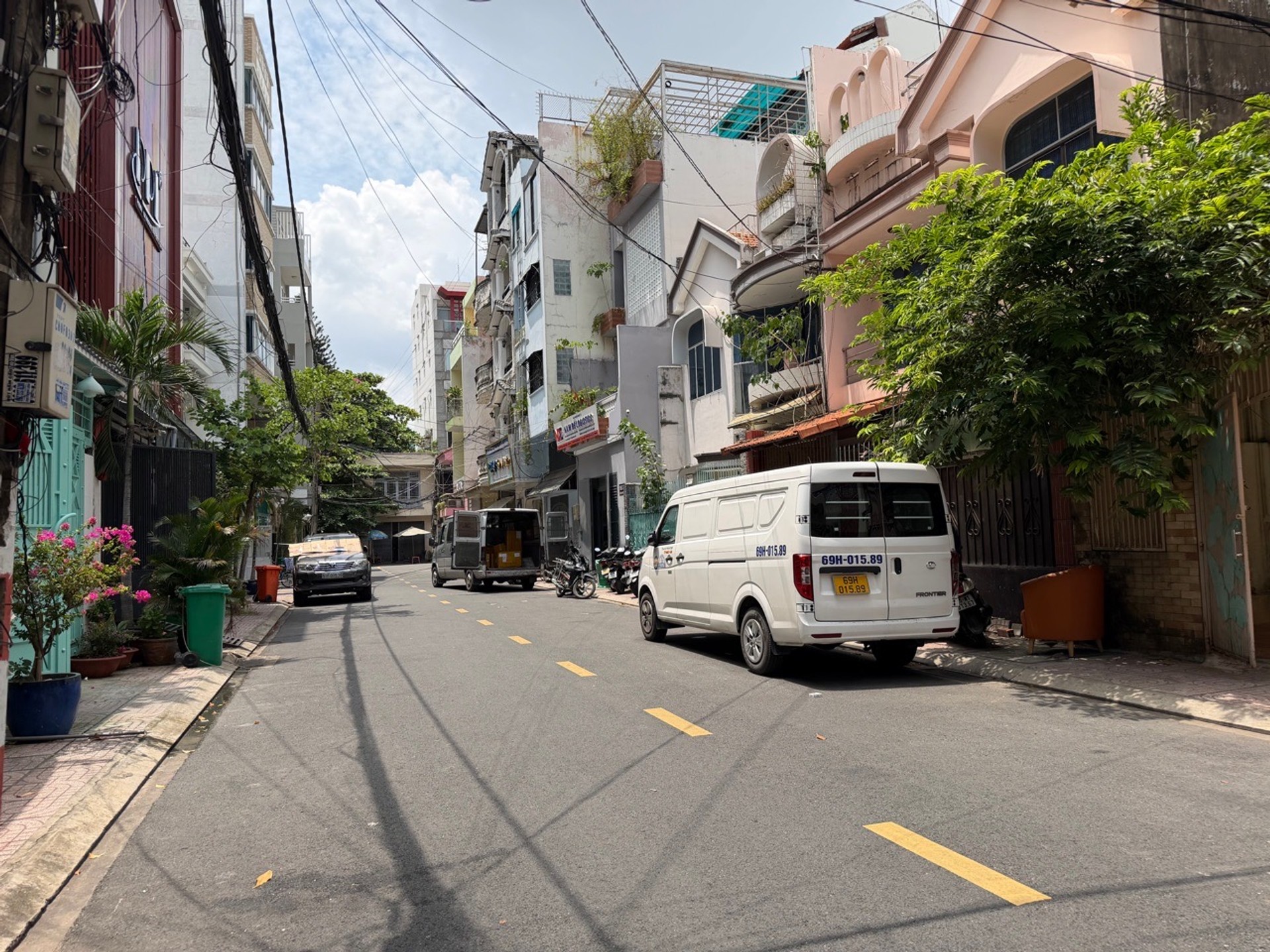 Bán nhà biệt thự mặt phố 4 tầng quận Tân Bình, diện tích 250m2