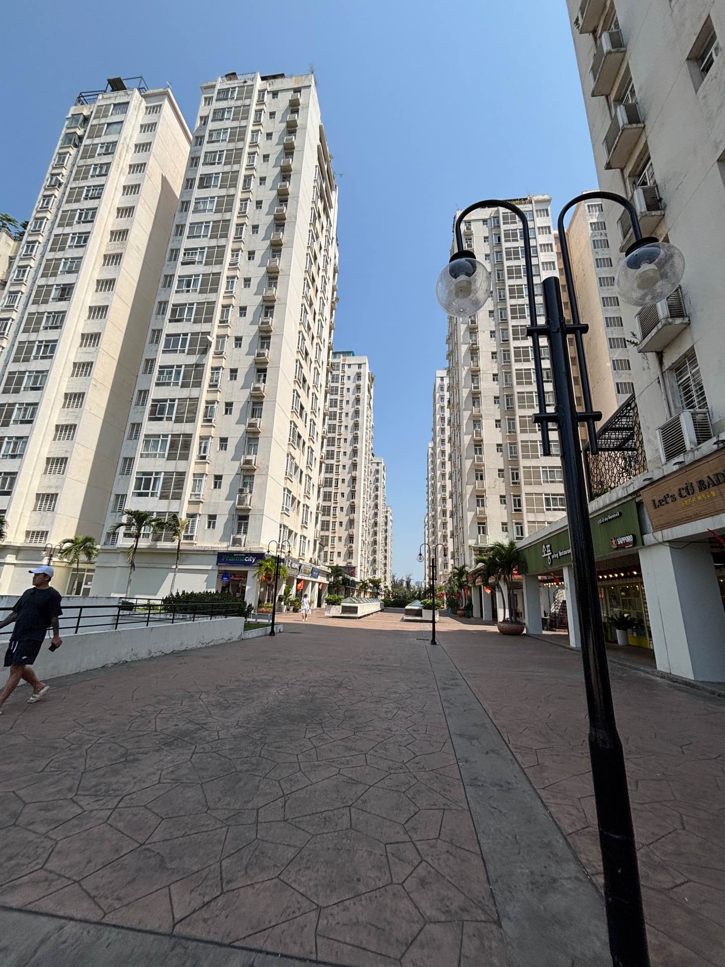Bán chung cư Sky 3, Phú Mỹ Hưng Quận 7 - 2pn 2wc sổ riêng thang máy