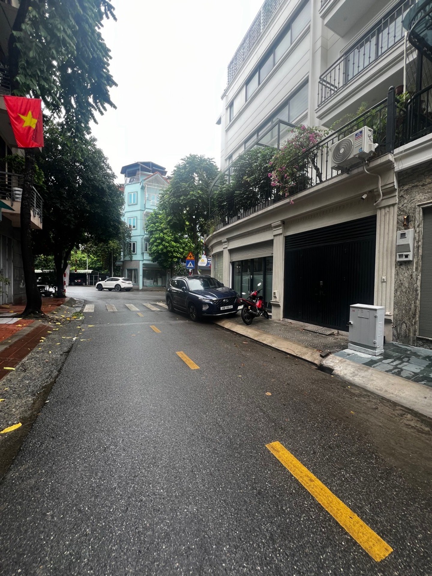 TIỂU kĐT Nam La Khê-💥 GẦN PHỐ - KINH DOANH TỐT - PHÂN LÔ VIP THANG MÁY - NỘI THẤT XỊN - VỈA HÈ -