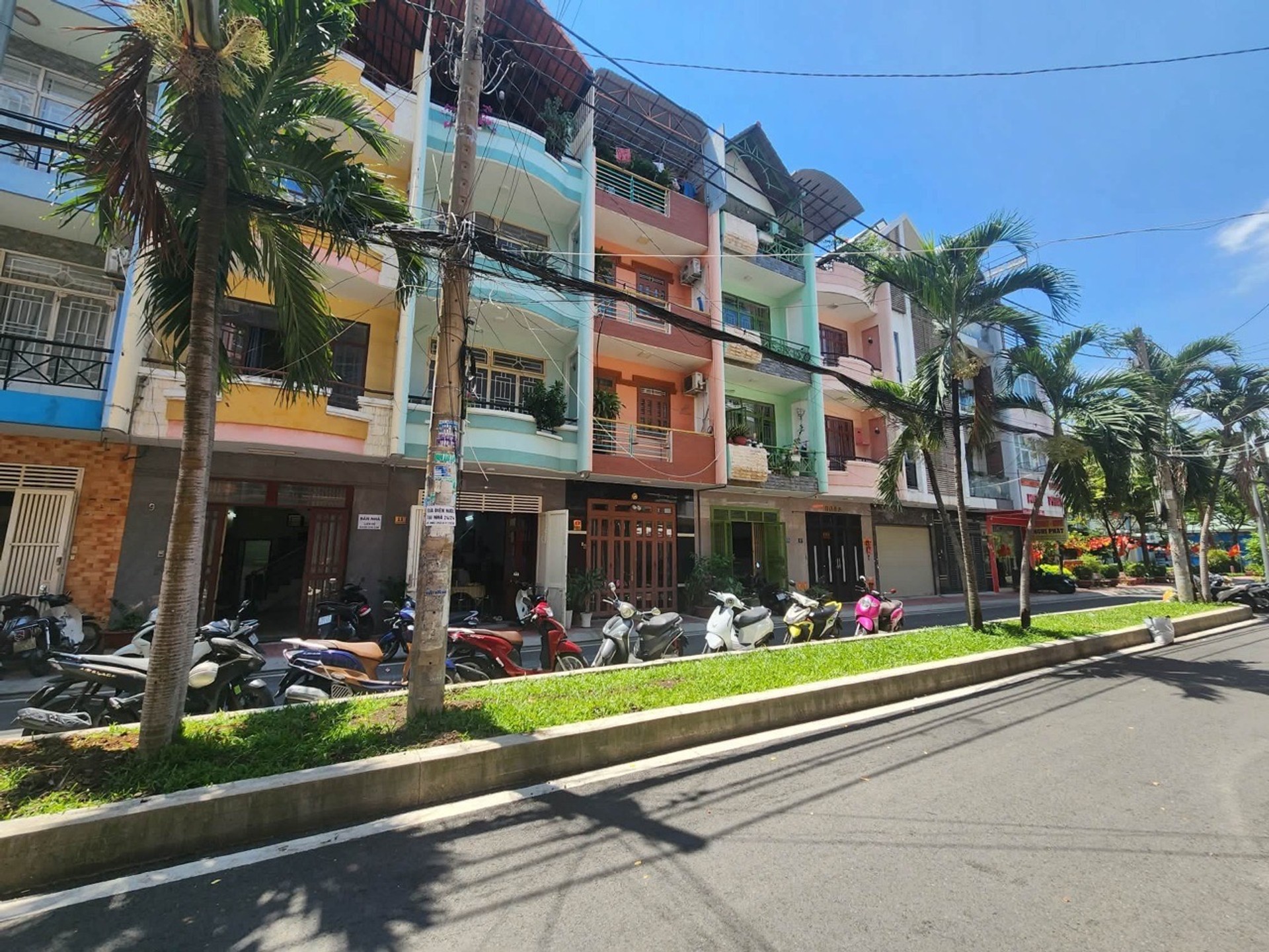 Bán nhà mặt phố Quận 8, đường Số đôi Cao Lỗ, diện tích 54m², 3 tầng, pháp lý chuẩn, chỉ 11,5 tỷ.