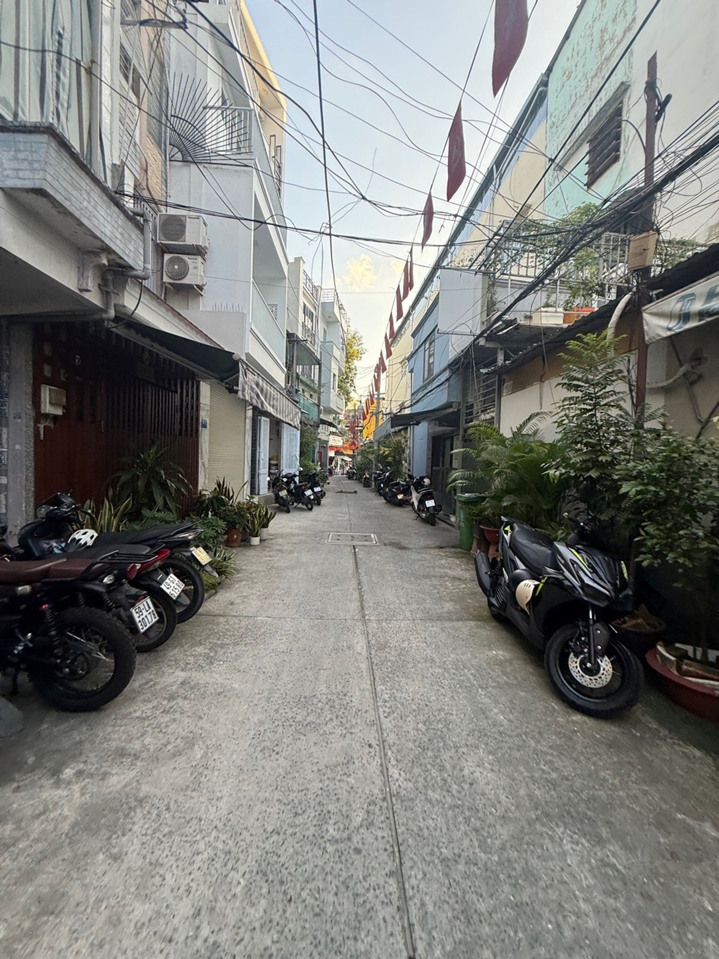 Nhà 5 tầng mới toanh hẻm Lê Hồng Phong - Quận 10