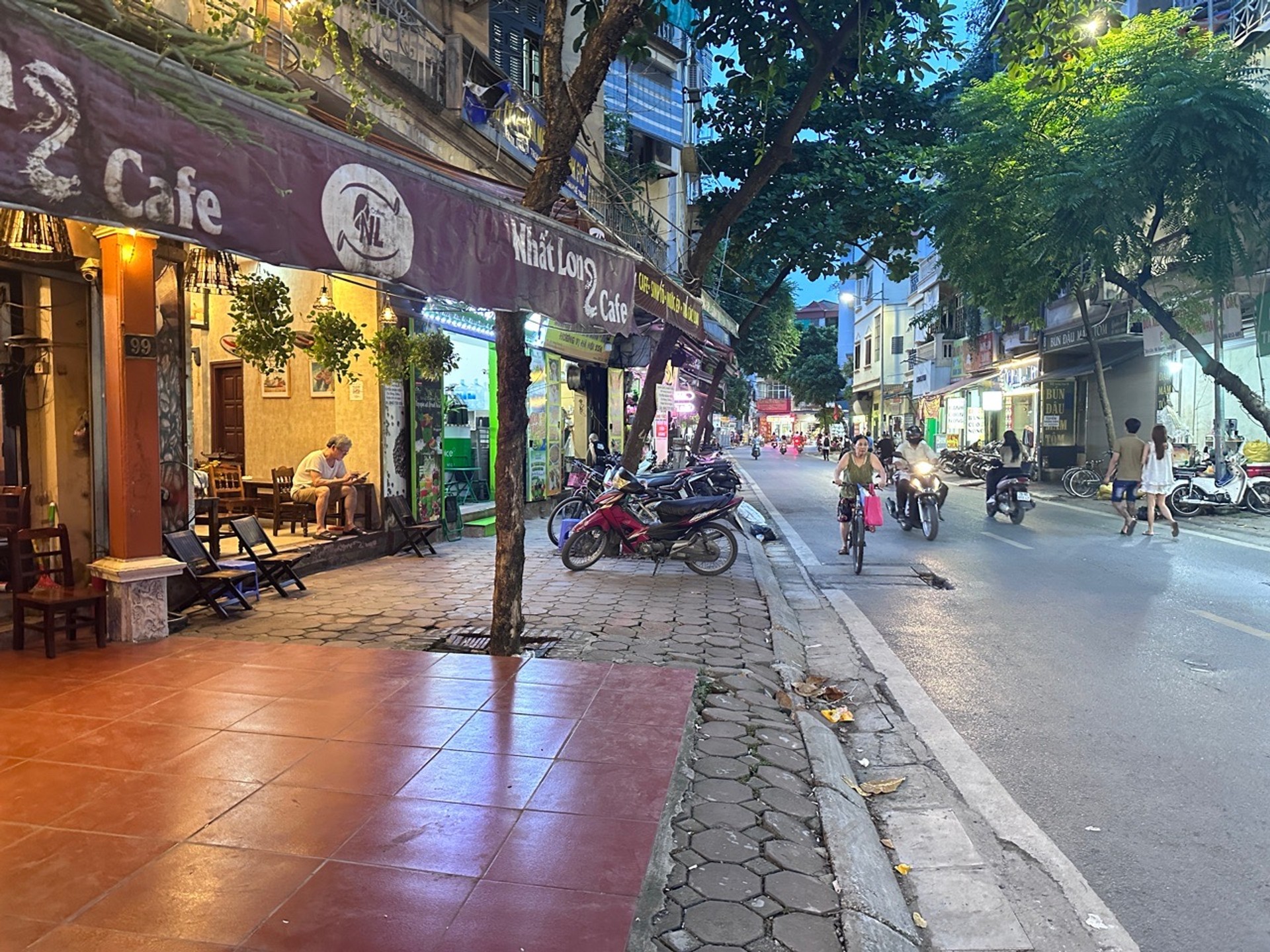 Bán nhà mặt phố Lô góc trung tâm Thanh Xuân 47.1m2 5 tầng kinh doanh sầm uất