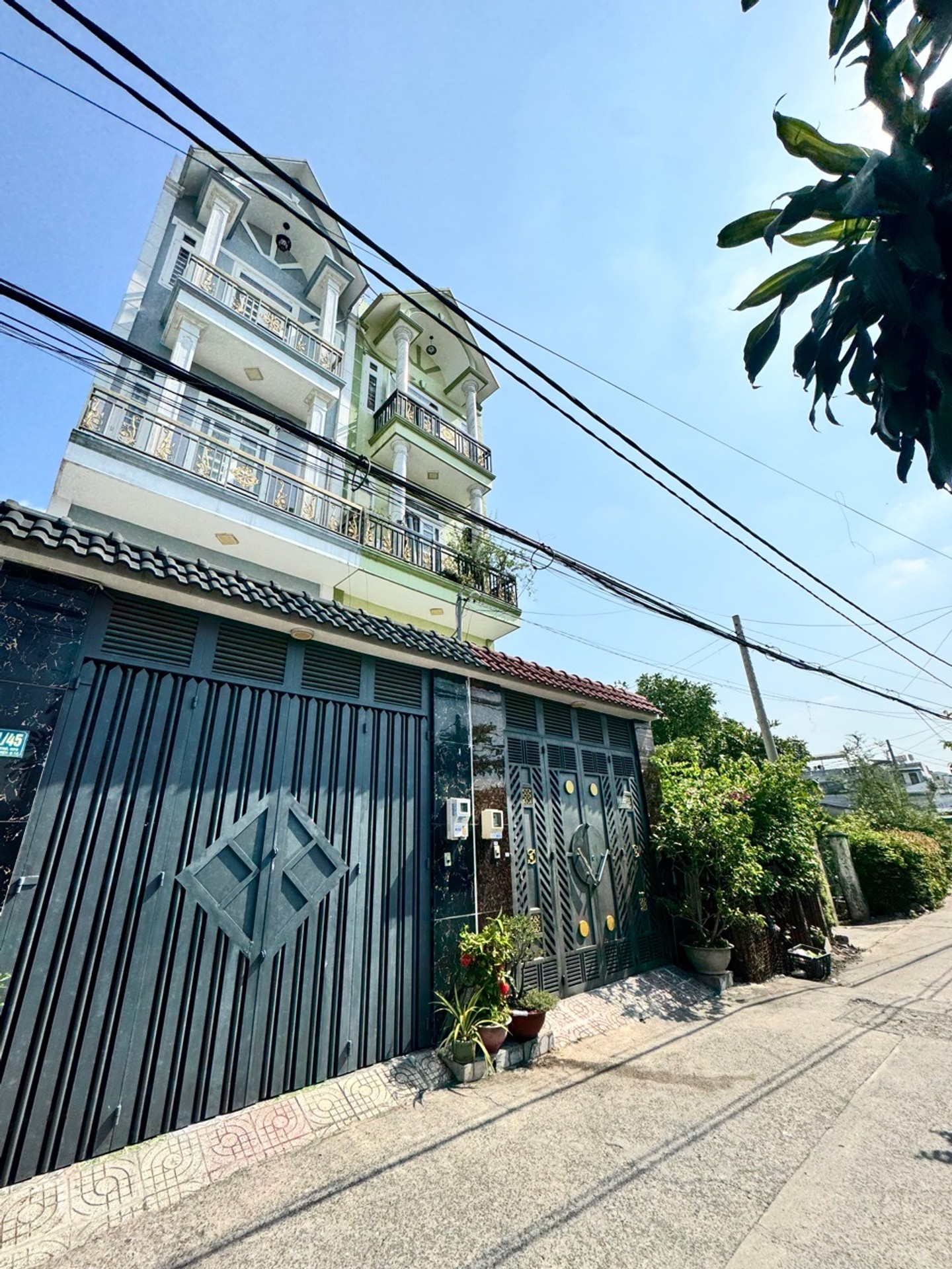 Bán nhà riêng rộng 1051m2, mặt tiền 12m tại Nguyễn Ảnh Thủ, Quận 12