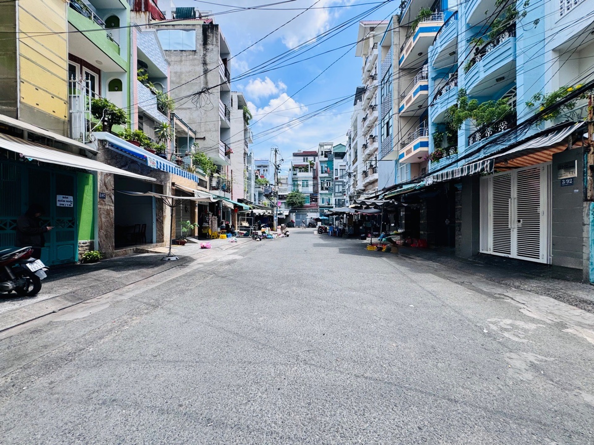 Nhà đẹp hẻm rộng trung tâm Quận 10, sẵn kinh doanh