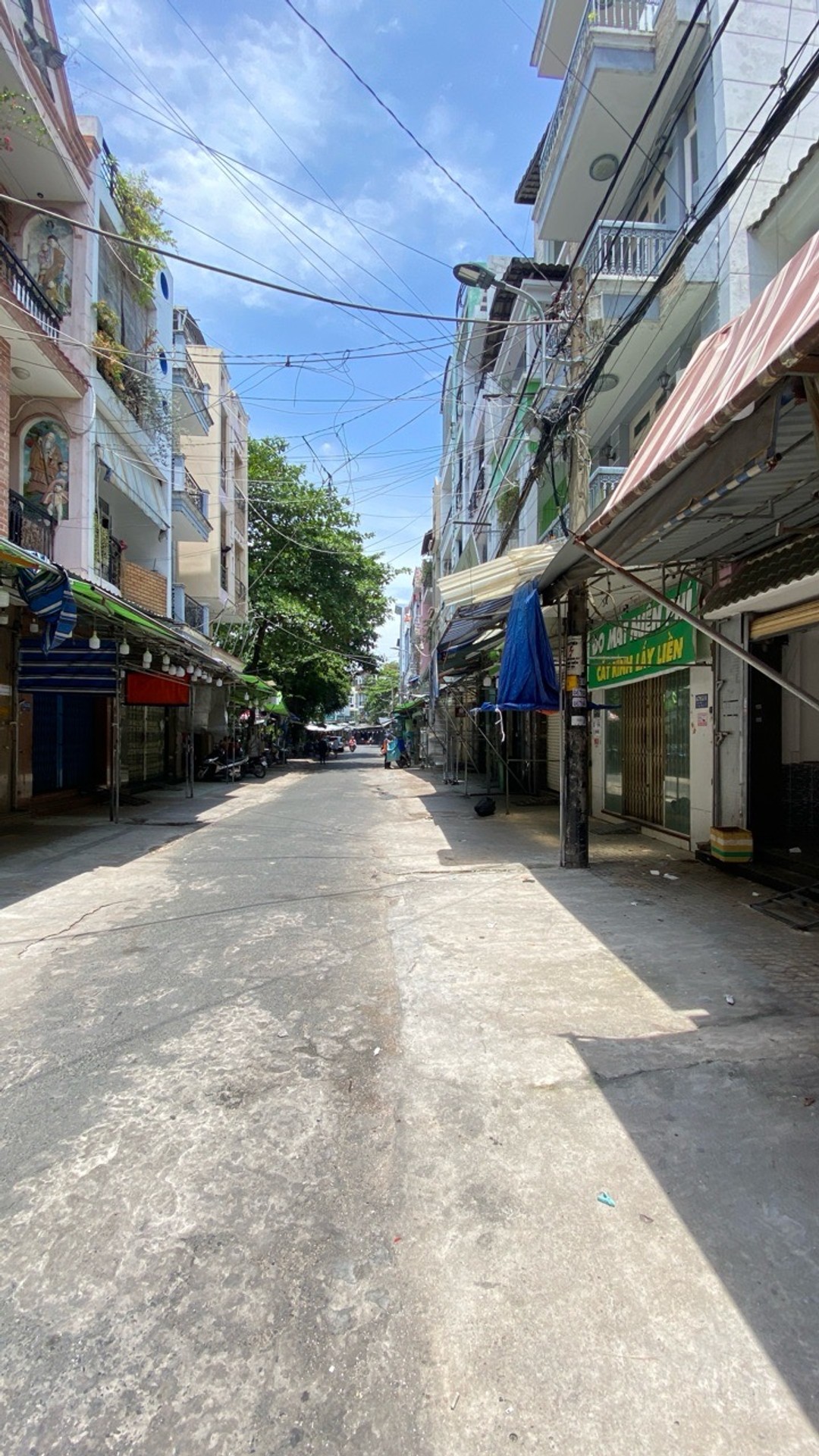 Nhà 5 phòng ngay trung tâm Quang Trung - tiện kinh doanh và ở
