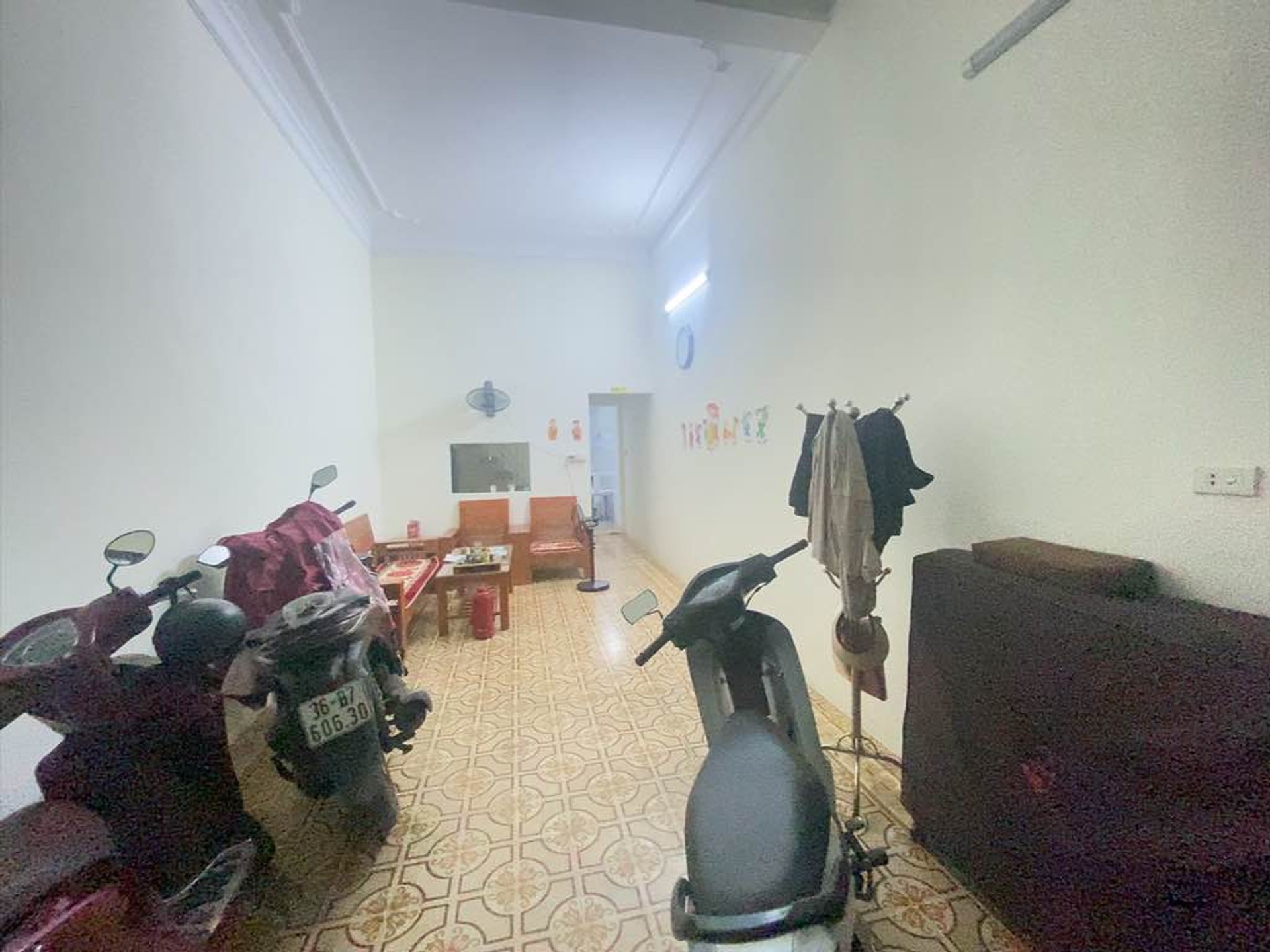 Nhà phân lô 51m2, ngõ thông thoáng tại Tô Hiệu, Hà Đông ô tô