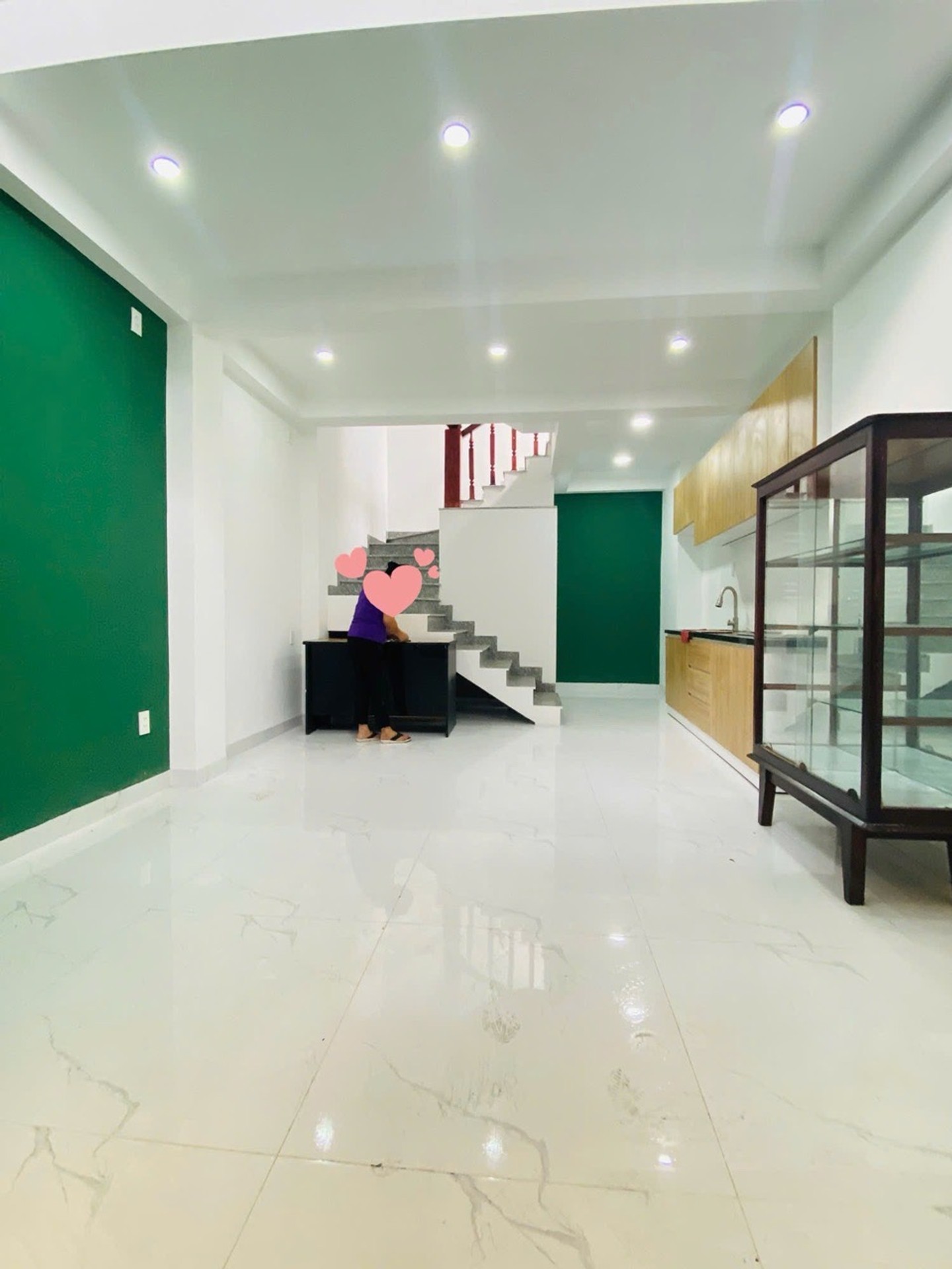 Nhà mới 5 tầng ngay trung tâm Quận 10, tiện nghi đầy đủ