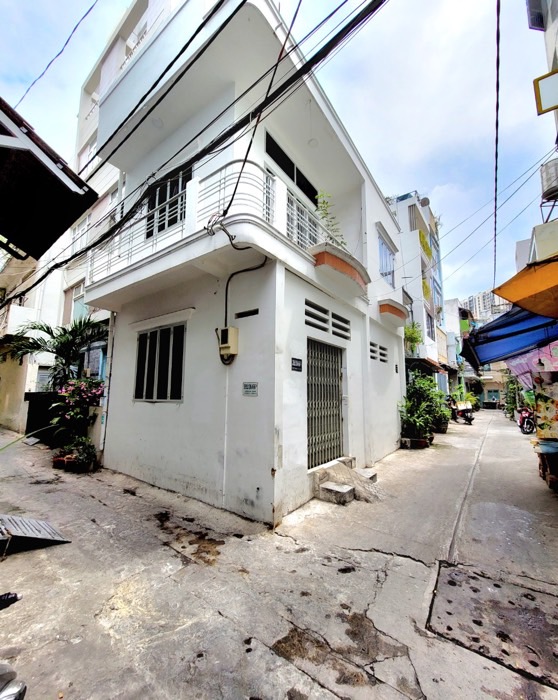 Nhà 2 Lầu Mới Đẹp Ngay Cao Thắng, Quận 10