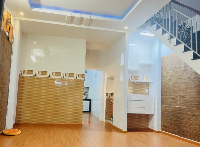 Cơ hội hiếm có: bán nhà riêng 3 tầng vị trí đắc địa Quận 10 với giá ưu đãi