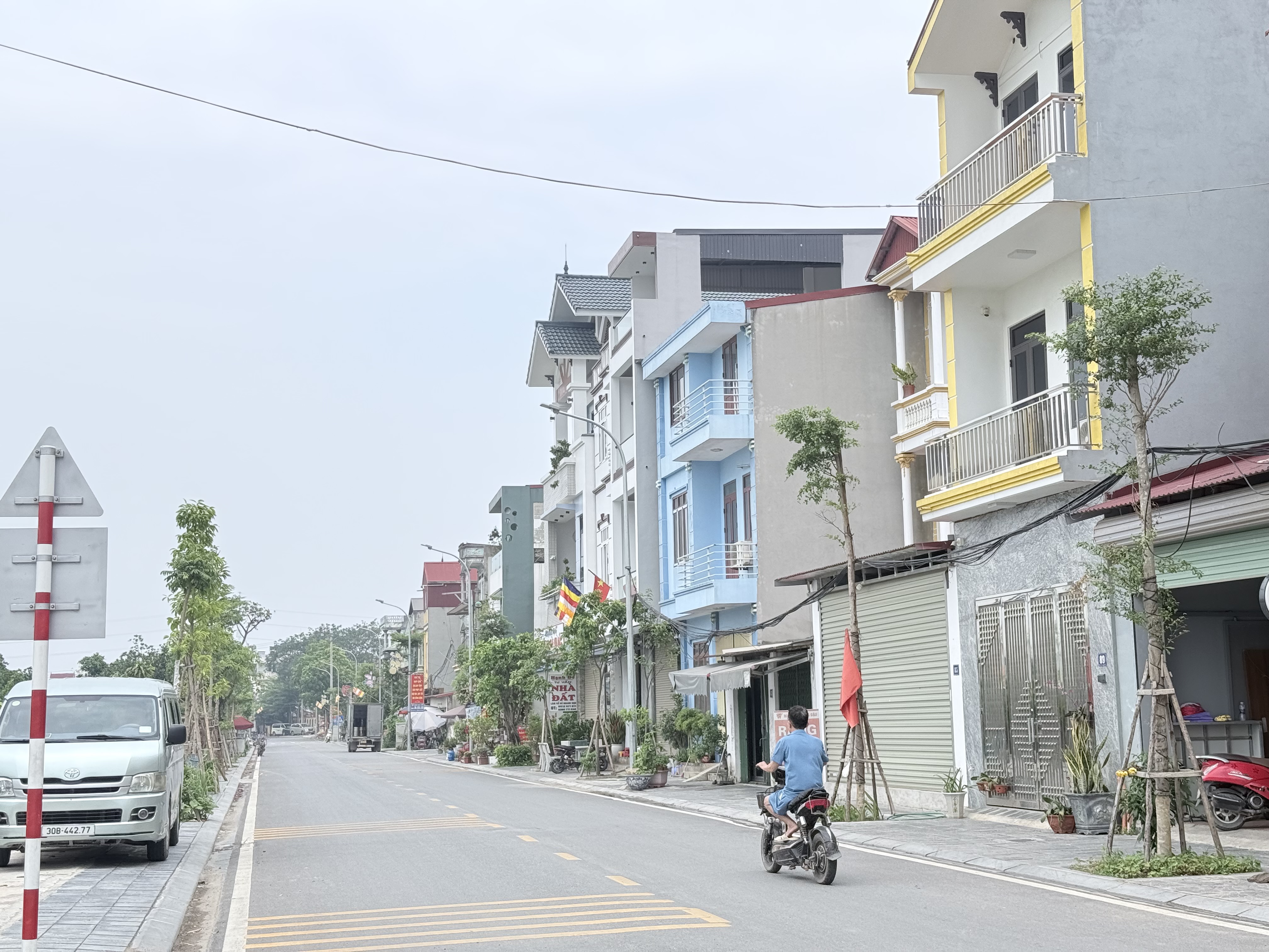 56M² NAM HỒNG – 7 CHỖ ĐỖ CỬA – CÁCH VÕ VĂN KIỆT 50M – 5’ TỚI CẦU THĂNG LONG - NHỈNH 4 TỶ