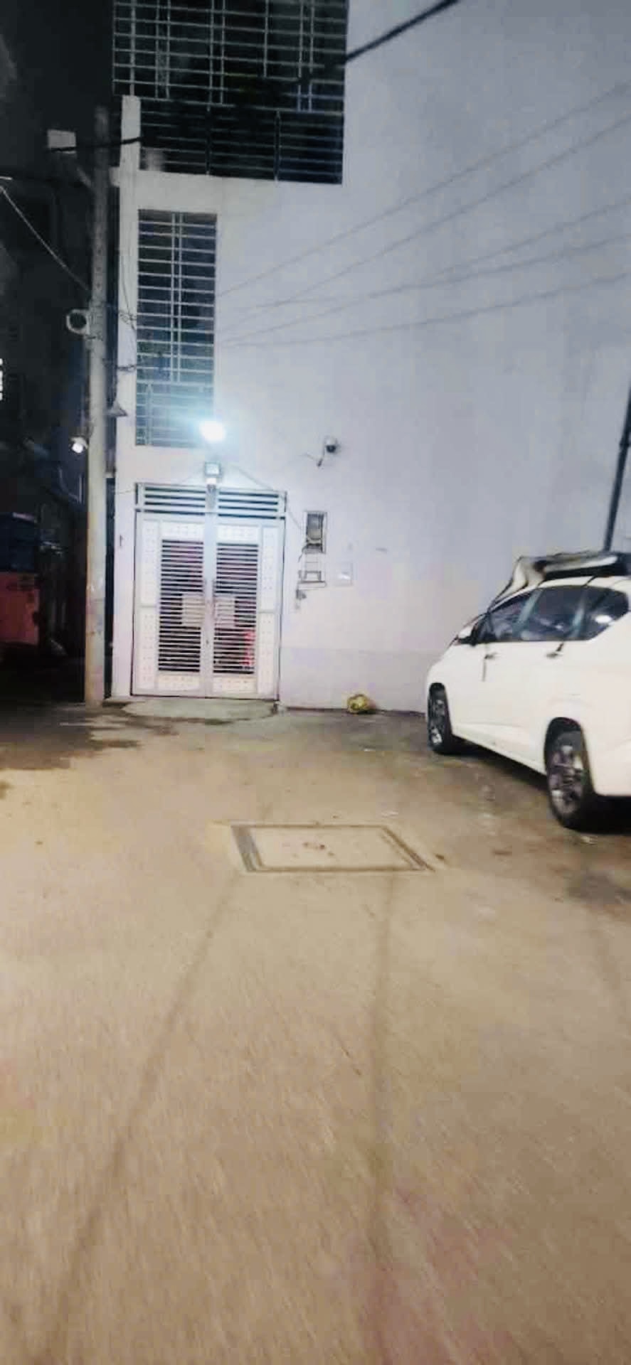 GIẢM GẦN 2 TỶ CÒN 5,5 TỶ
NHÀ 2 TẦNG - TRẦN XUÂN SOẠN - GẦN HIM LAM