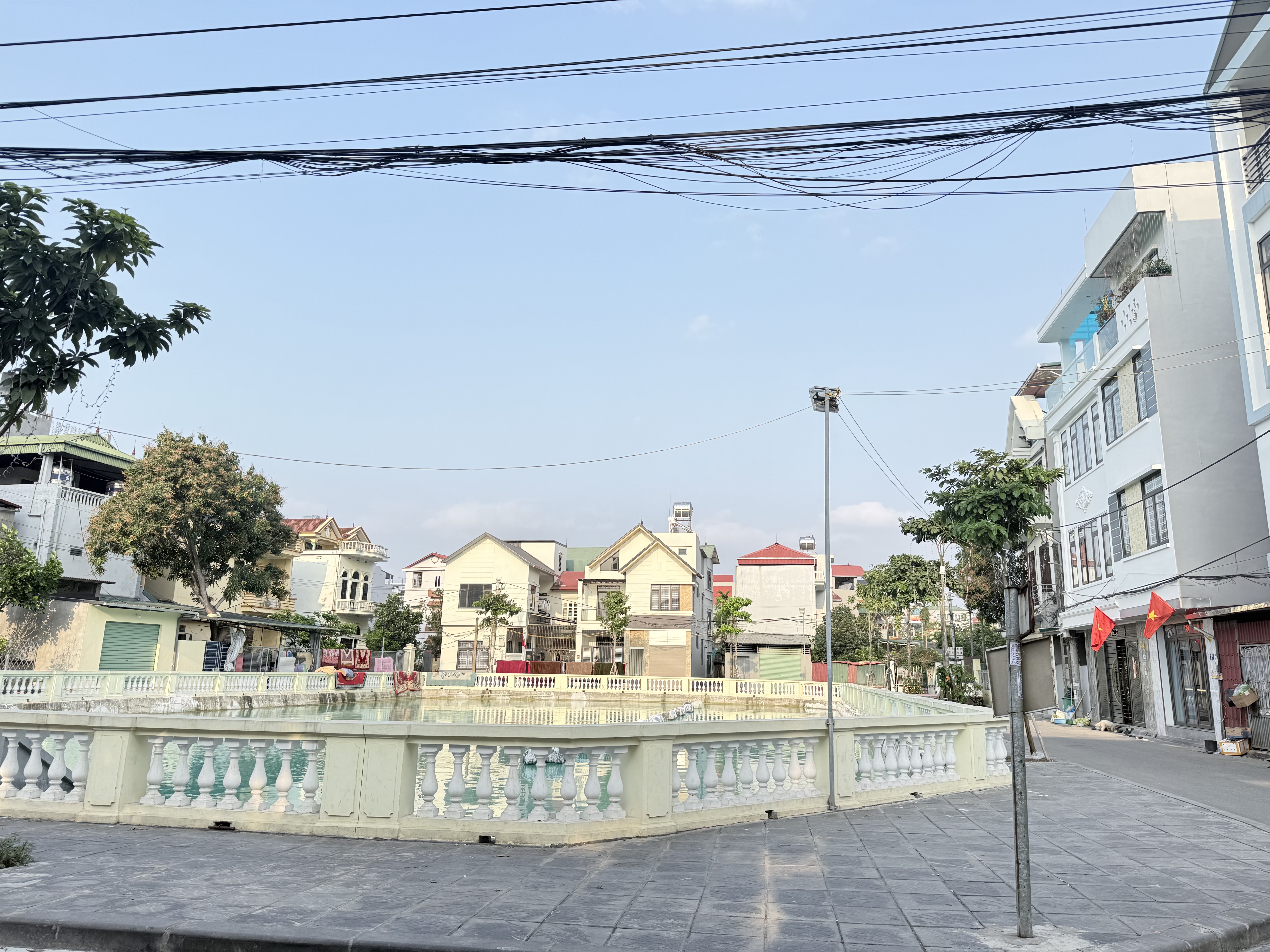 80M² VÕNG LA – Ô TÔ VÀO ĐẤT – VIEW HỒ ĐIỀU HÒA – 300M CẦU THĂNG LONG – QUA PHỐ PHÚT MỐT