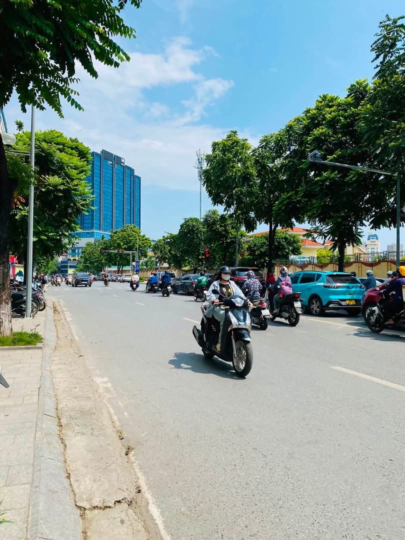 Ô TÔ ĐỖ- Phân lô ngõ 134 Lê Trọng Tấn- Gần phố- Chỉ 14 t.ỷ hơn