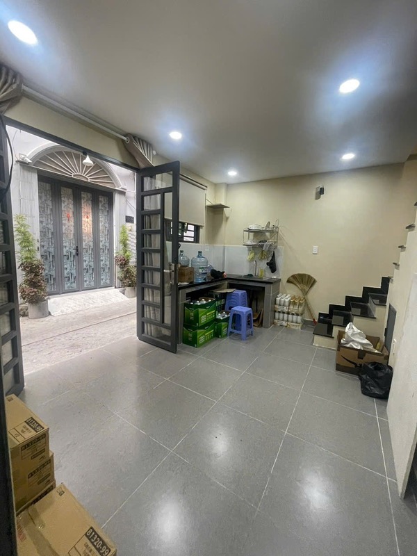 🔥 GIẢM 300TR – CÒN 8,65 TY🔥
🏡 Trần Hưng Đạo, Q5 – Sát mặt tiền, sát hẻm xe hơi, lô góc 3 mặt