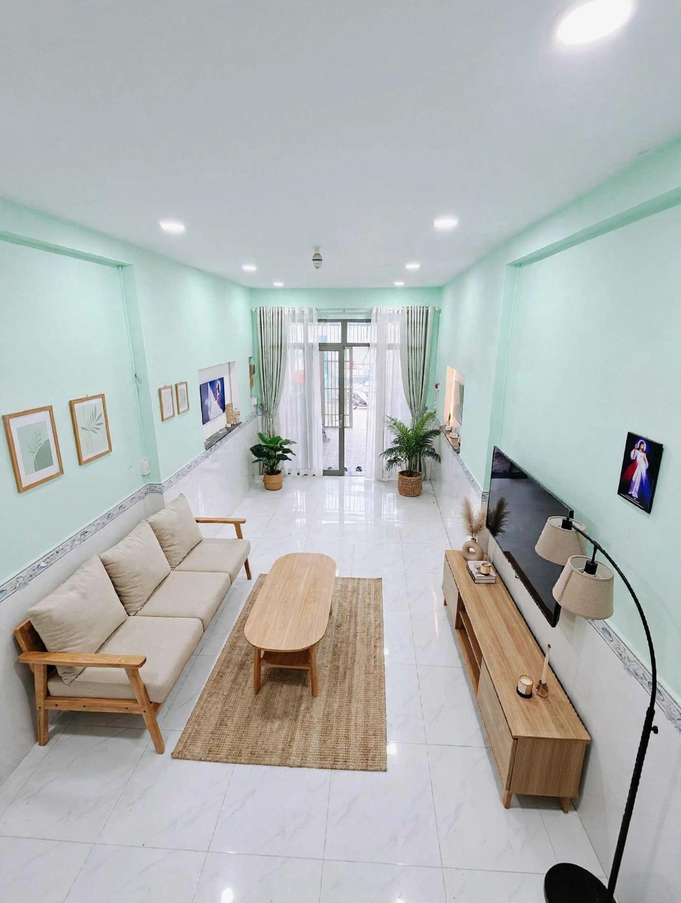 Ngay khu ẩm thực 200 - Hẻm ô tô - 78m2 - Nhỉnh 10T - Ngang 4m - Sổ đẹp vuông vức