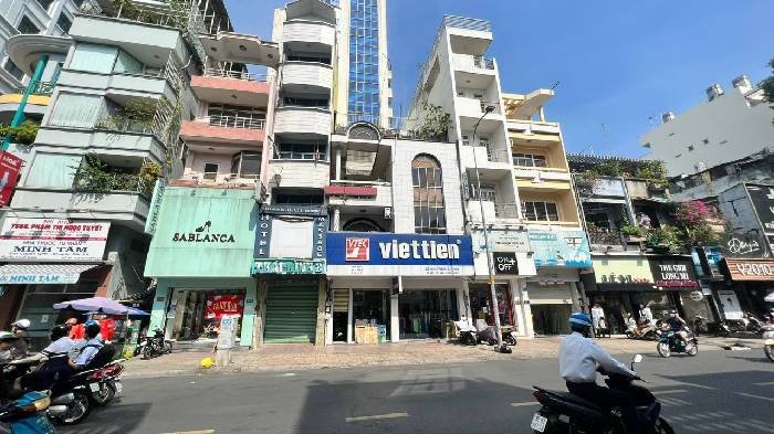 Bán nhà mặt phố Nguyễn Trãi Quận 5, 105m², 4 tầng, mặt tiền 7m, giá 68.9 tỷ