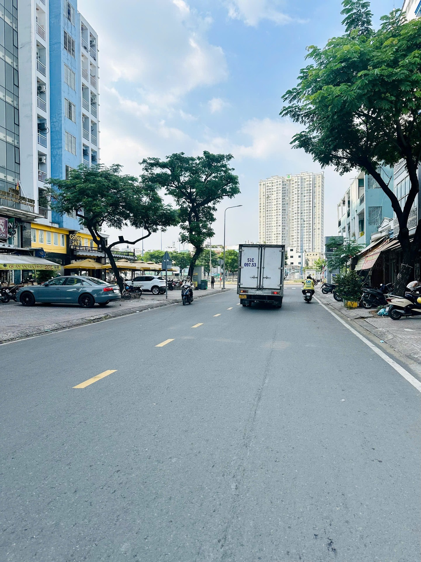 Bán nhà mặt phố Quận 8 Phú Định diện tích lớn 1151.1 m2 giá 140 tỷ đồng