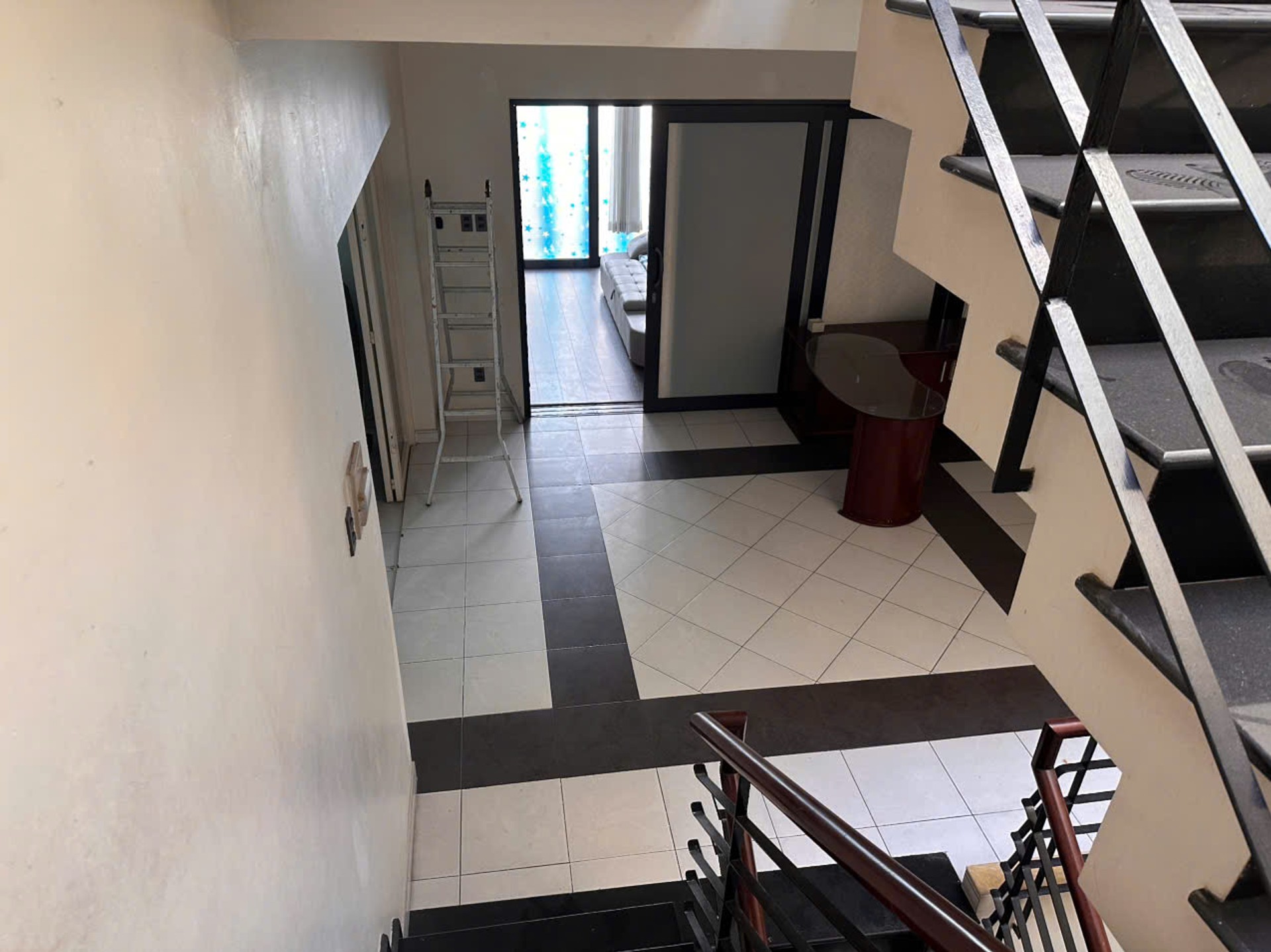 Villa 3 Tầng Sân Thượng Đẹp Lung Linh Tại Quận Thủ Đức