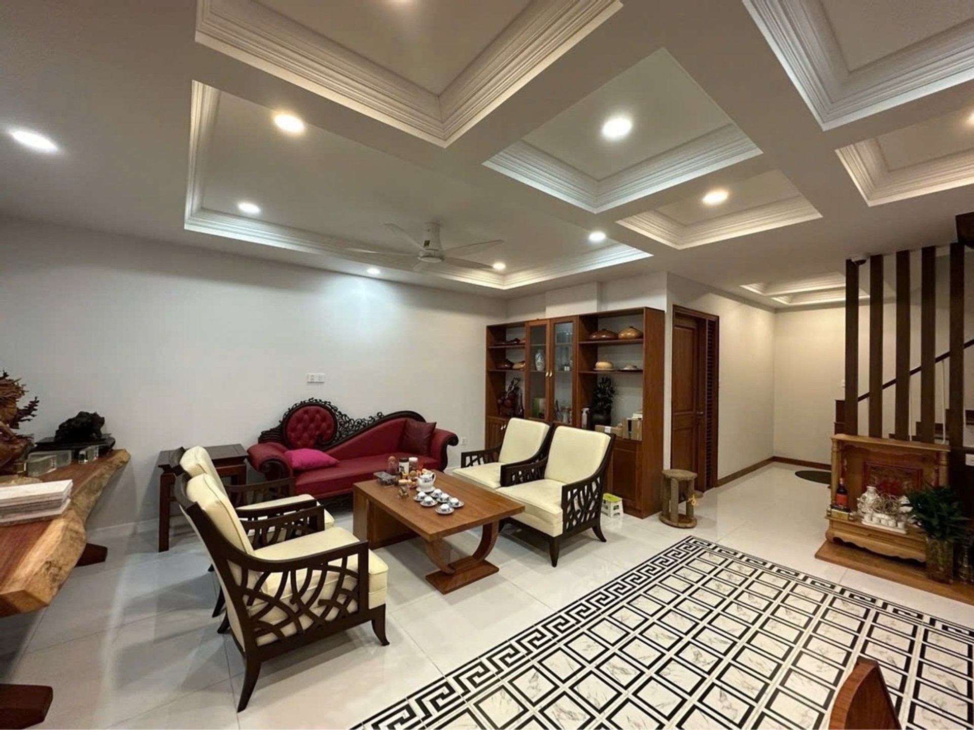 Nhà 4 tầng sân thượng tinh tế, đón nắng hướng Đông tại Gò Vấp