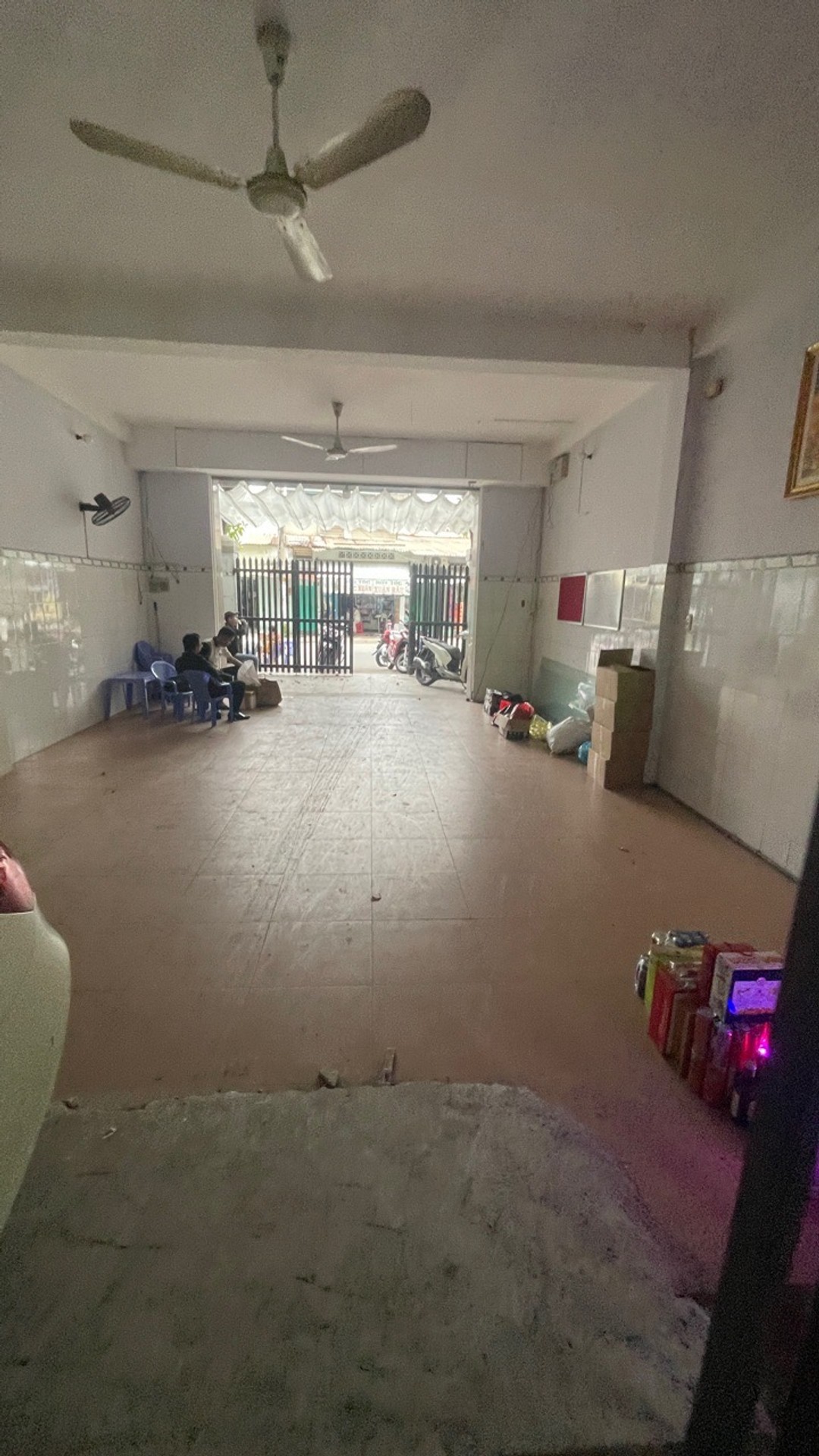 Bán nhà mặt phố 4 tầng diện tích 153m2 tại khu kinh doanh sầm uất