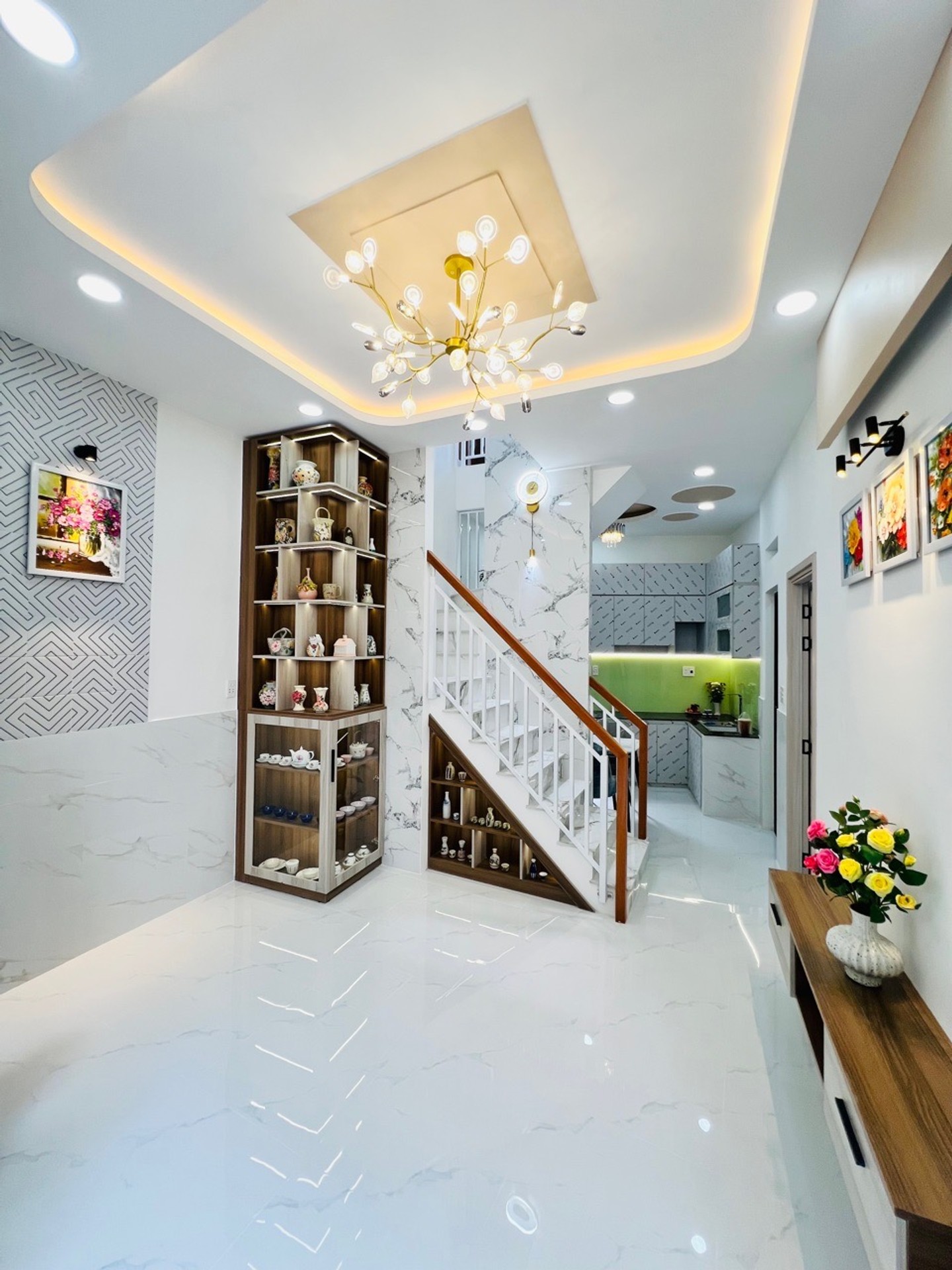 Bán nhà riêng 2 tầng thiết kế hiện đại tại Bình Đông Dt 37 m2 giá 4.75 tỷ