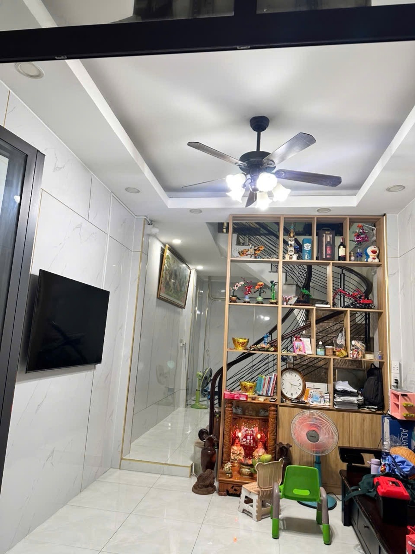 Bán nhà mặt phố 3 tầng trung tâm quận Tân Bình, mặt tiền 3.2m, giá 9.3 tỷ
