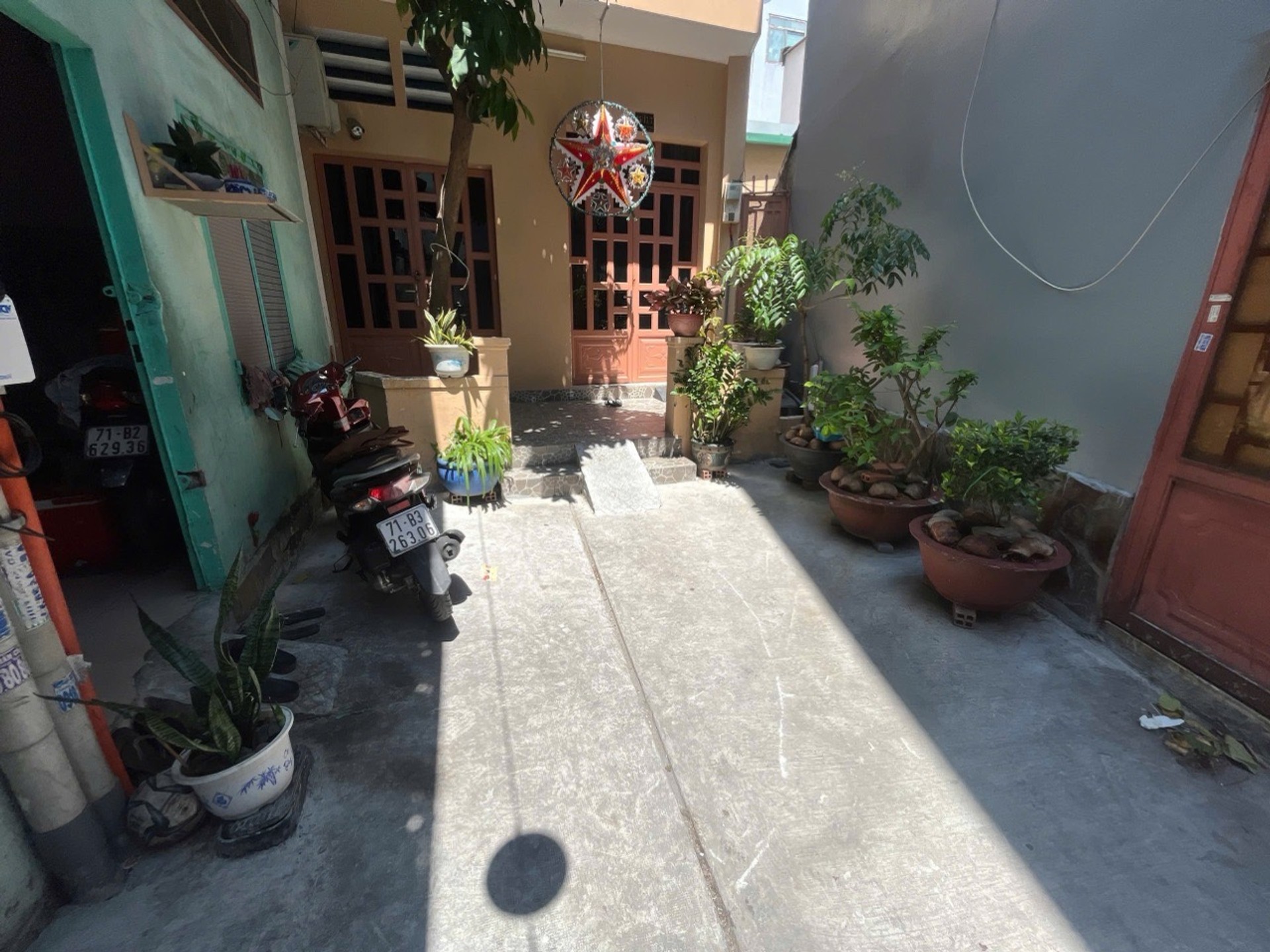Nhà Trung Tâm Quận 3 - Sát Vách Quận 1, Giá Hời