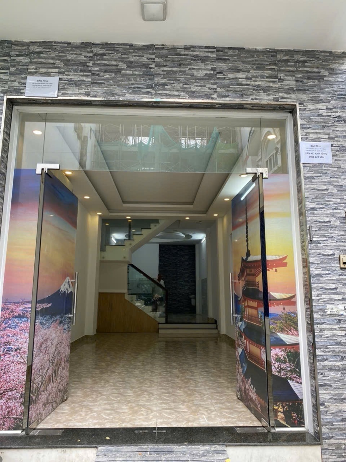 Nhà 4 tầng hẻm rộng Bờ Bao Tân Thắng đối diện AEON, giá tốt