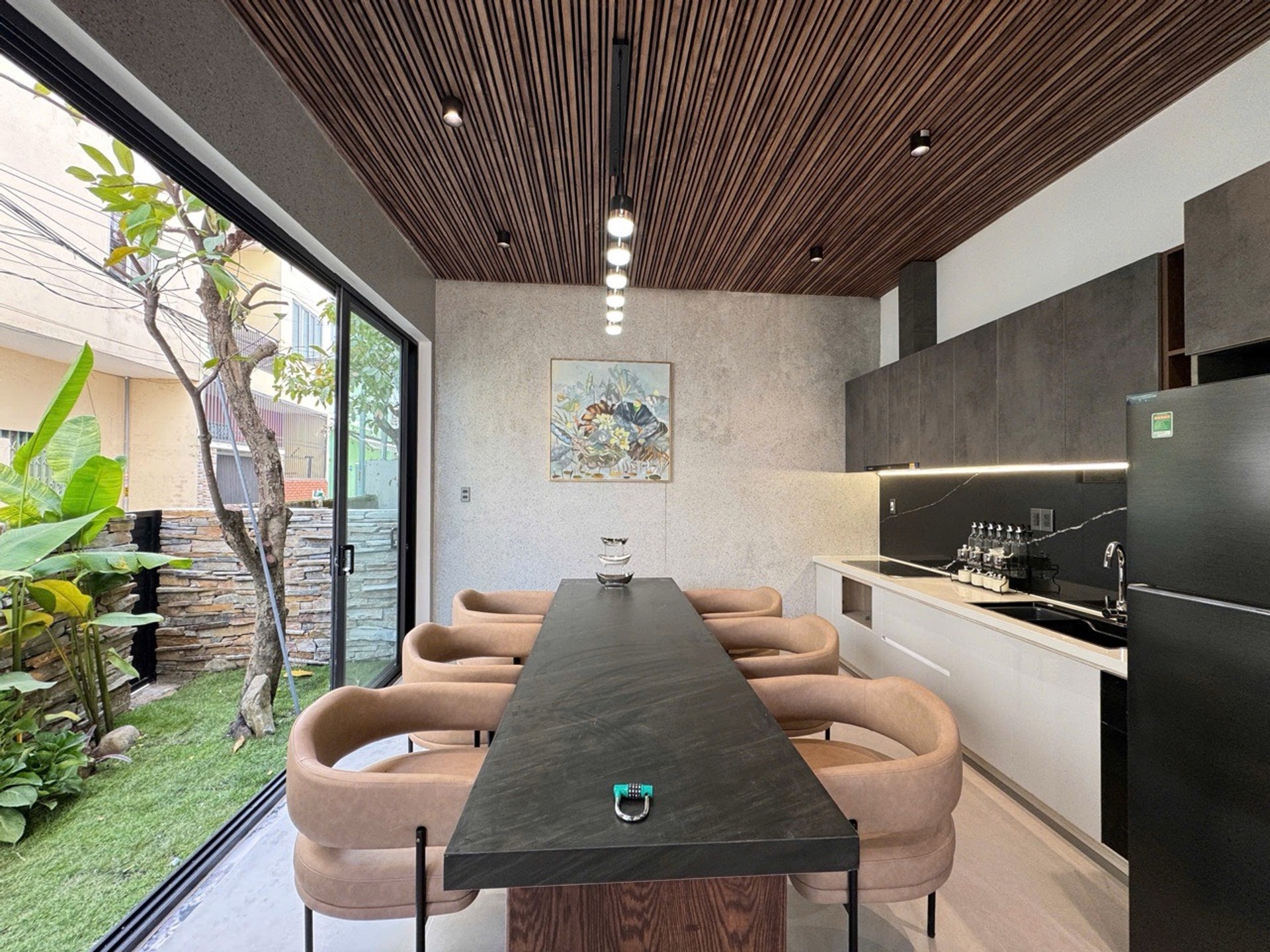 Cơ hội vàng sở hữu nhà 3 tầng lô góc Nam Việt Á giá chỉ 8.75 tỷ