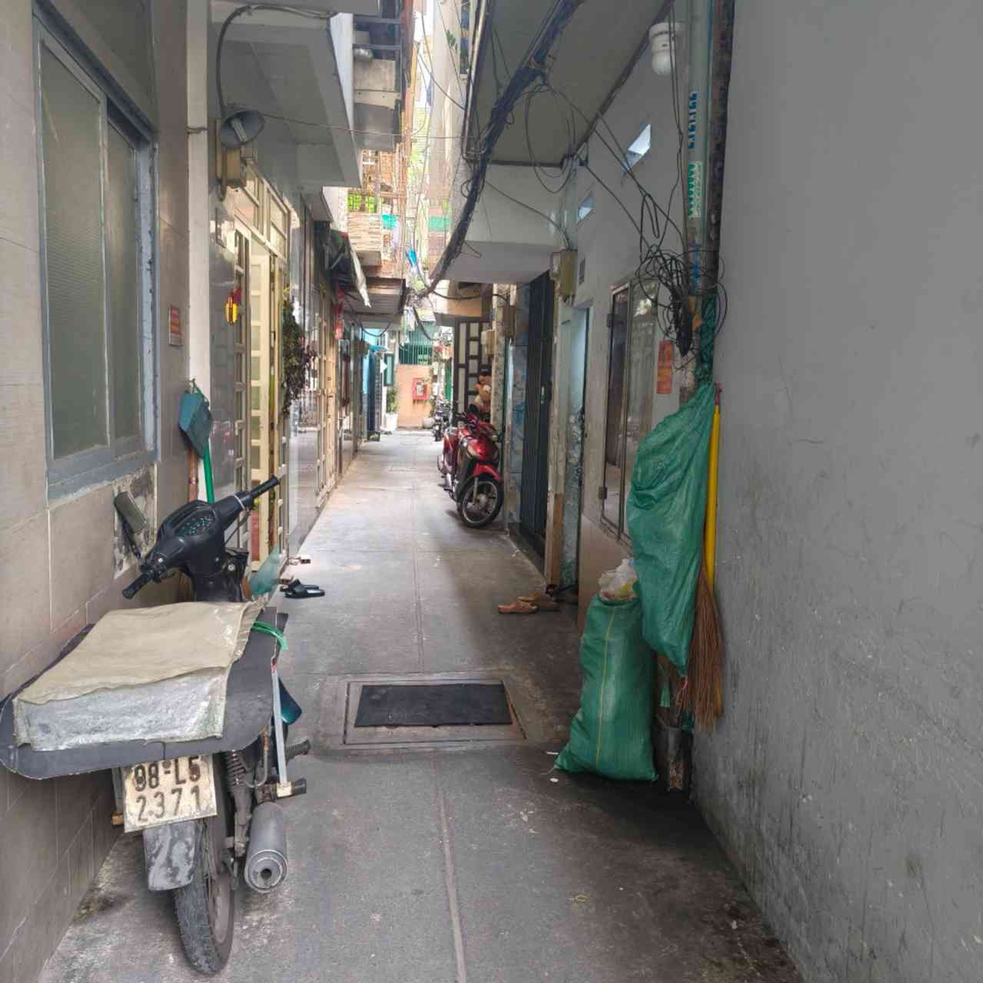 Bán nhà 3 tầng gần trung tâm quận Tân Bình, 2PN, 3WC