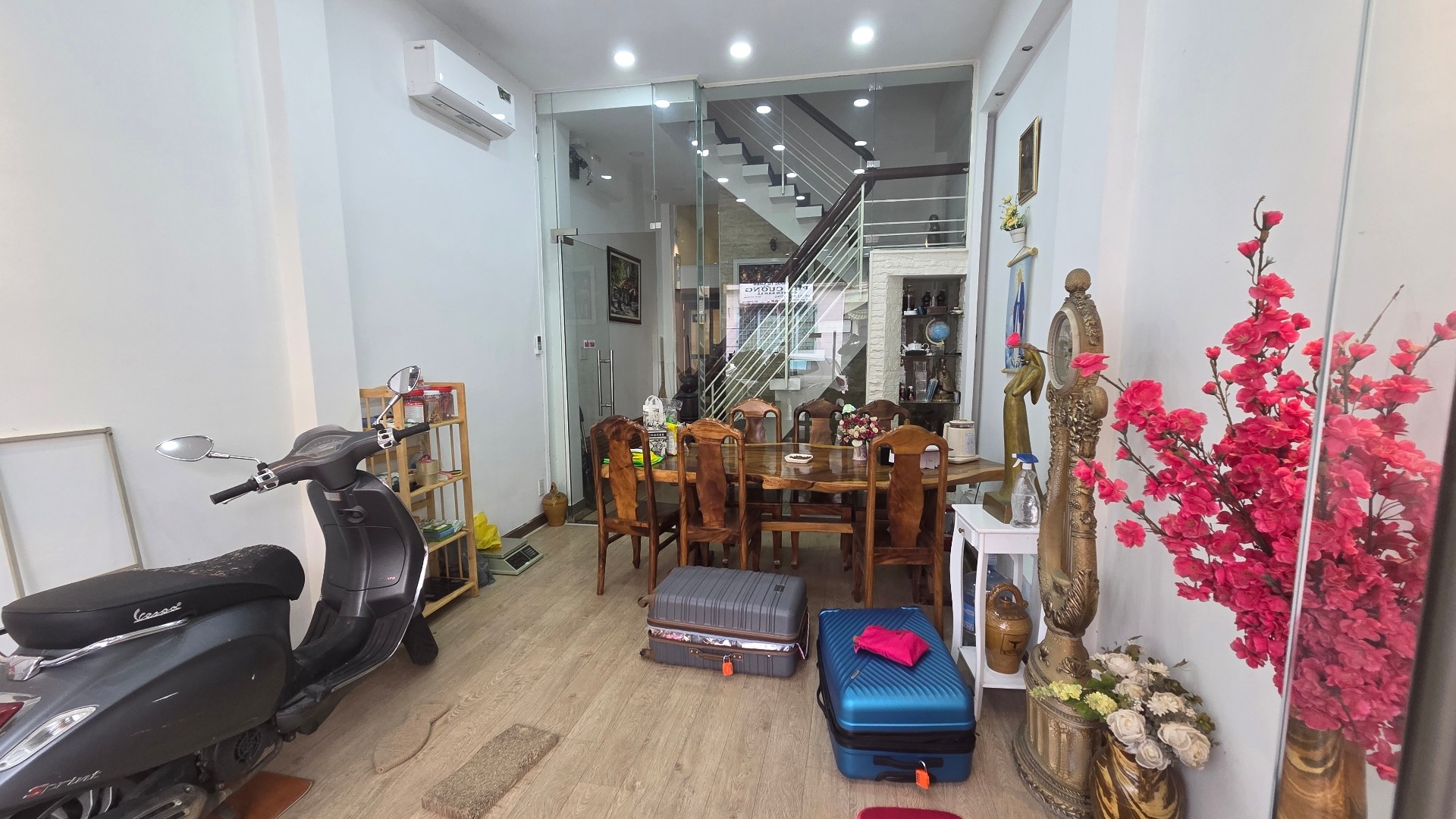 MẶT TIỀN KINH DOANH ĐỈNH- 4 TẦNG MỚI XINH