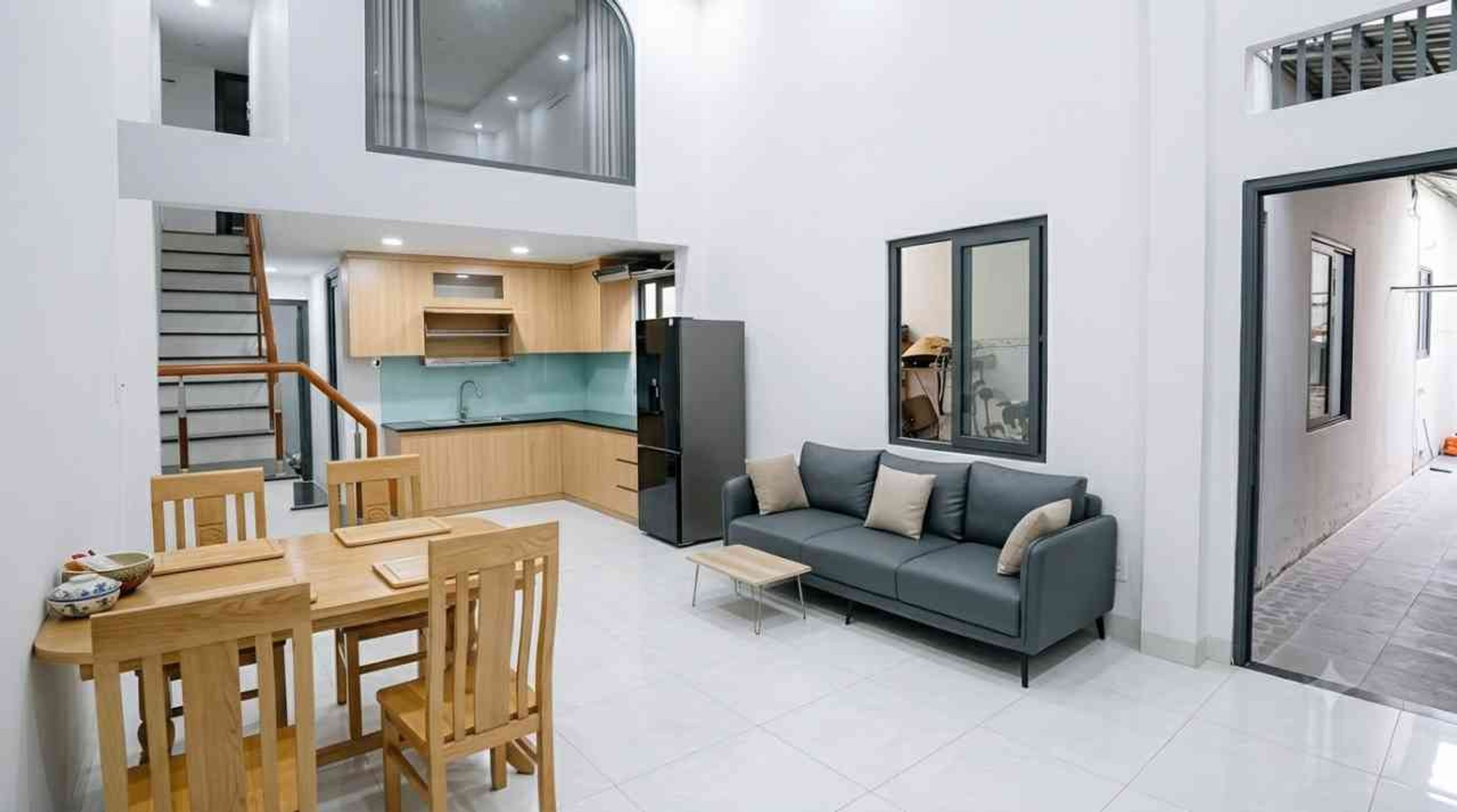 Bán Nhà Đẹp Đường hẻm 7m sát Vincom Lê Văn Việt, Quận 9, 72m2, ngang to 6,1m chỉ nhỉnh 6 tỷ TLCC