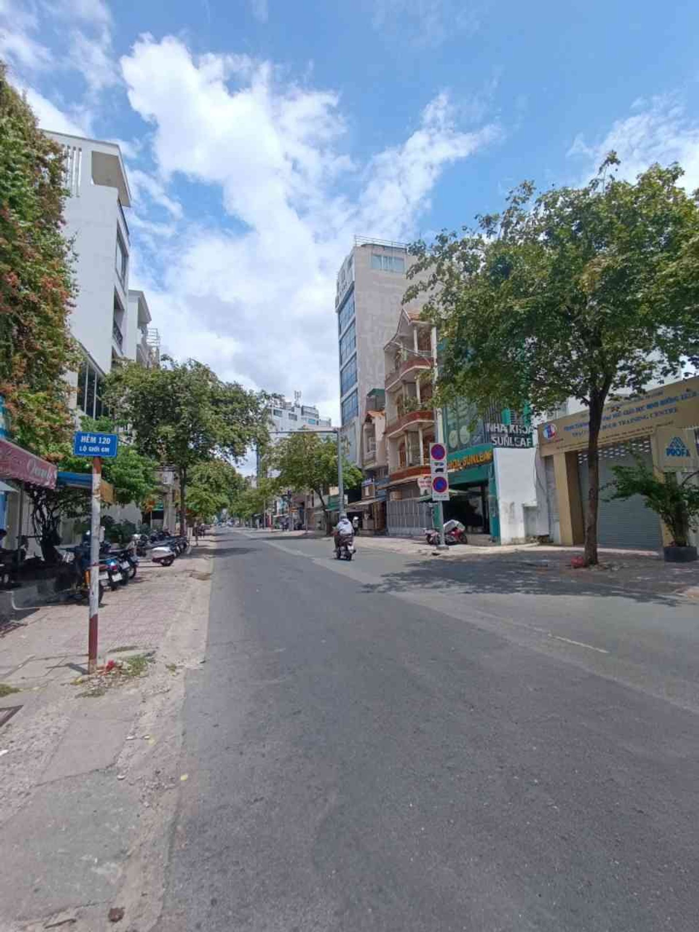 Cơ hội hiếm có: Nhà góc 2 mặt tiền hẻm xe hơi Phú Nhuận, giá tốt