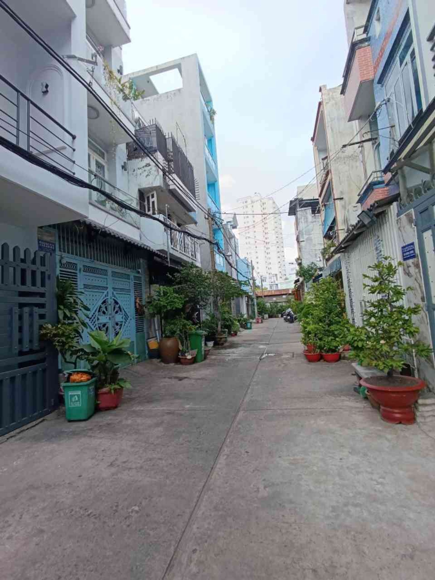Bán nhà riêng 3 tầng tại An Dương Vương, Bình Tân, xe hơi đỗ cửa, dt 4x12m giá 6,2 tỷ